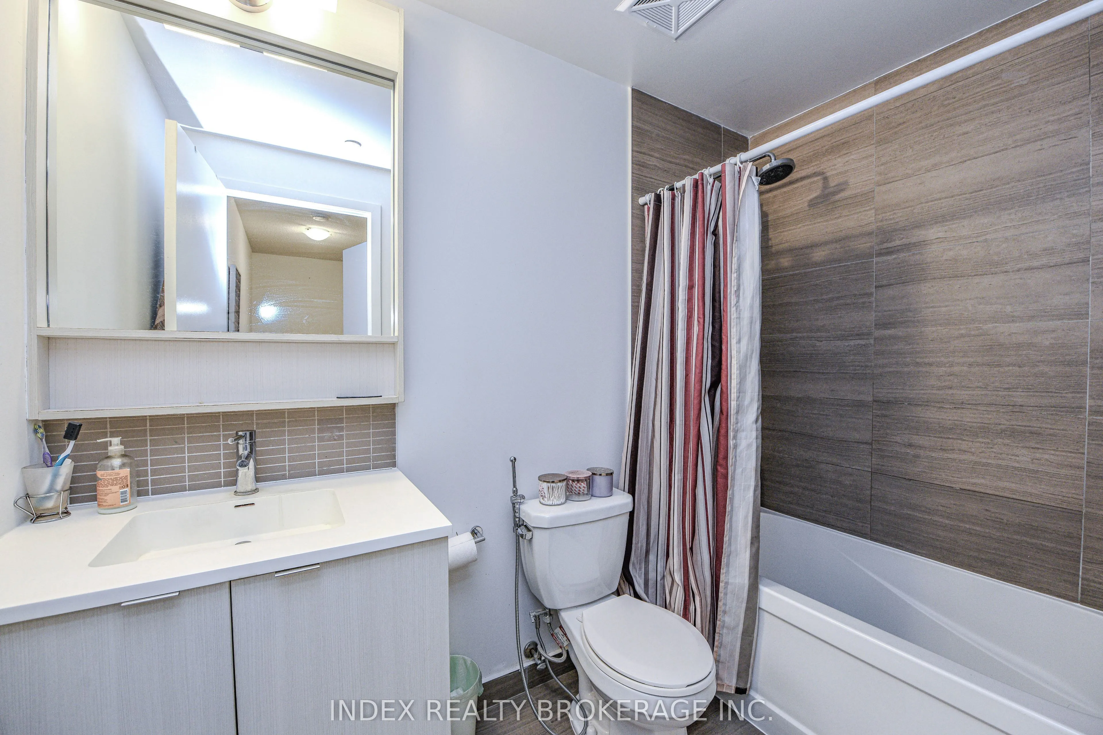 2560 Eglinton Avenue #103