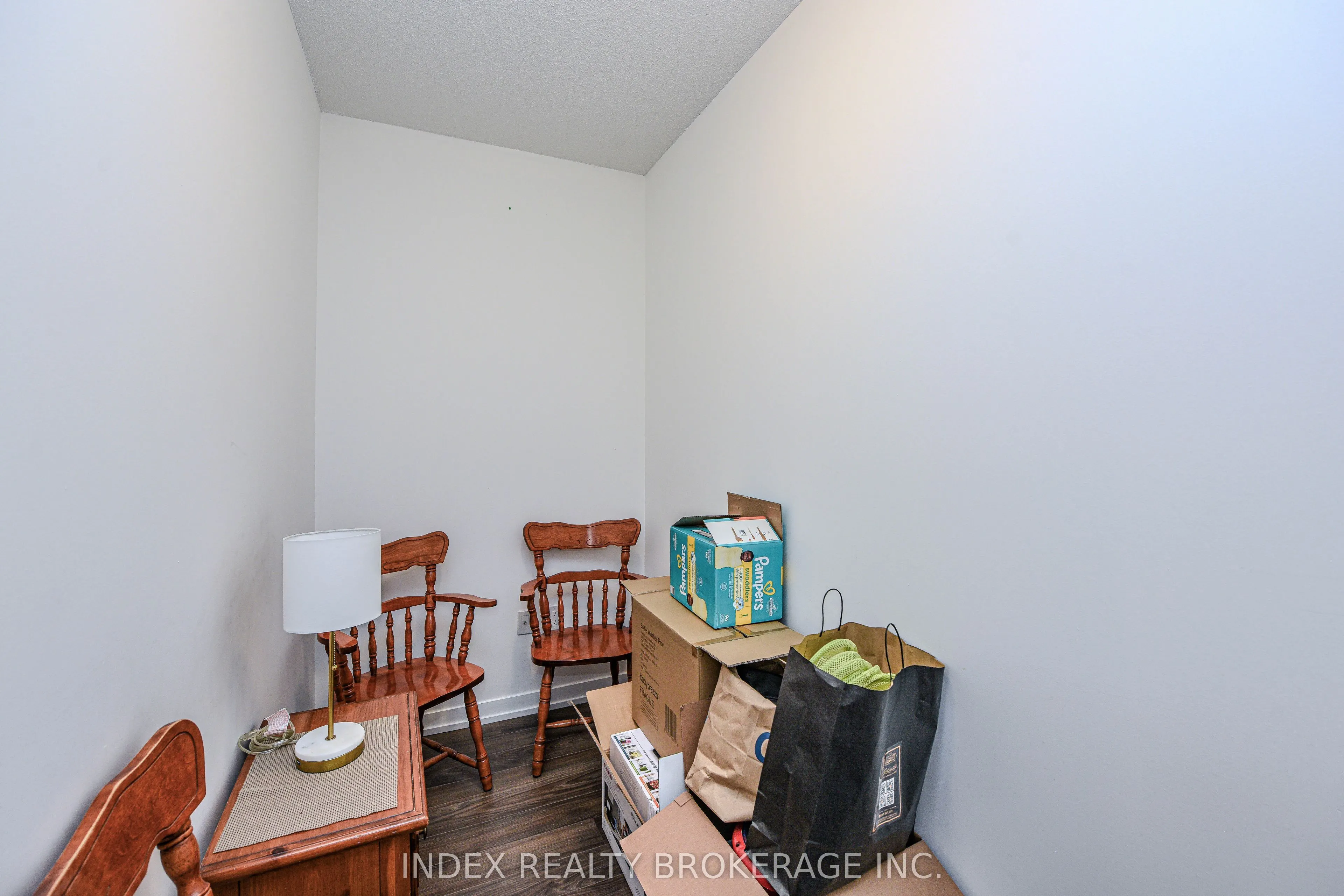2560 Eglinton Avenue #103