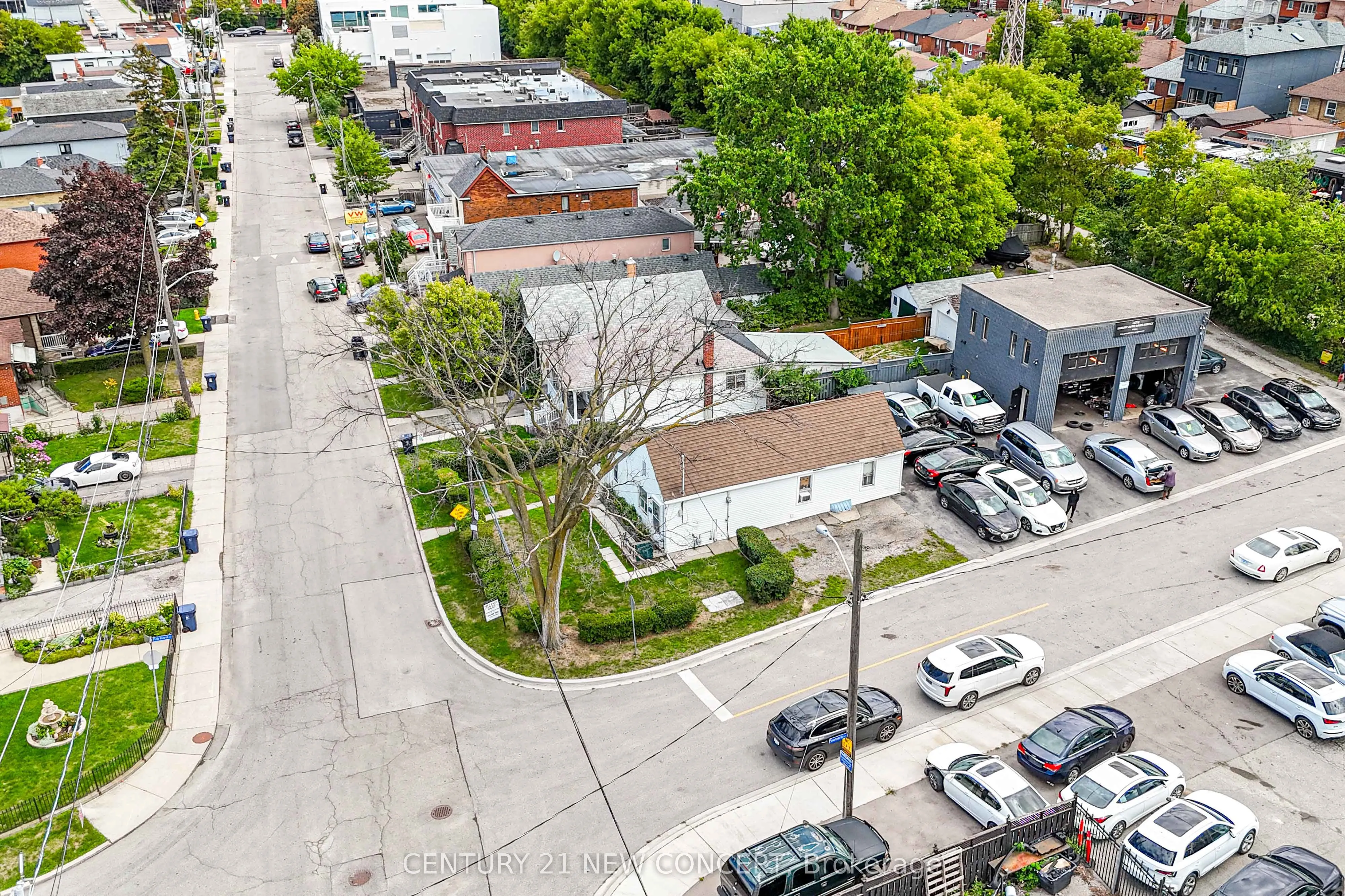 1171 Roselawn Avenue