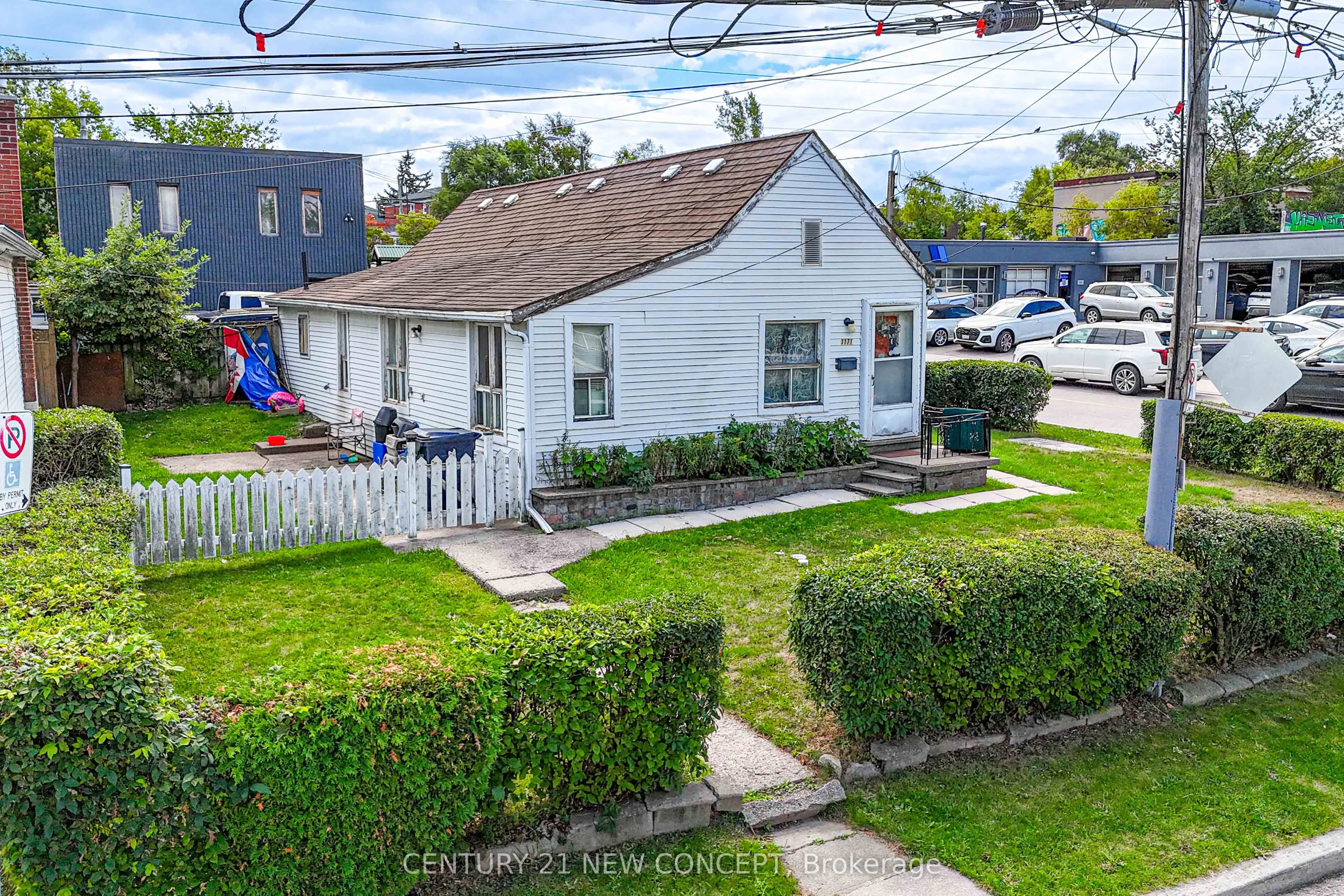 1171 Roselawn Avenue