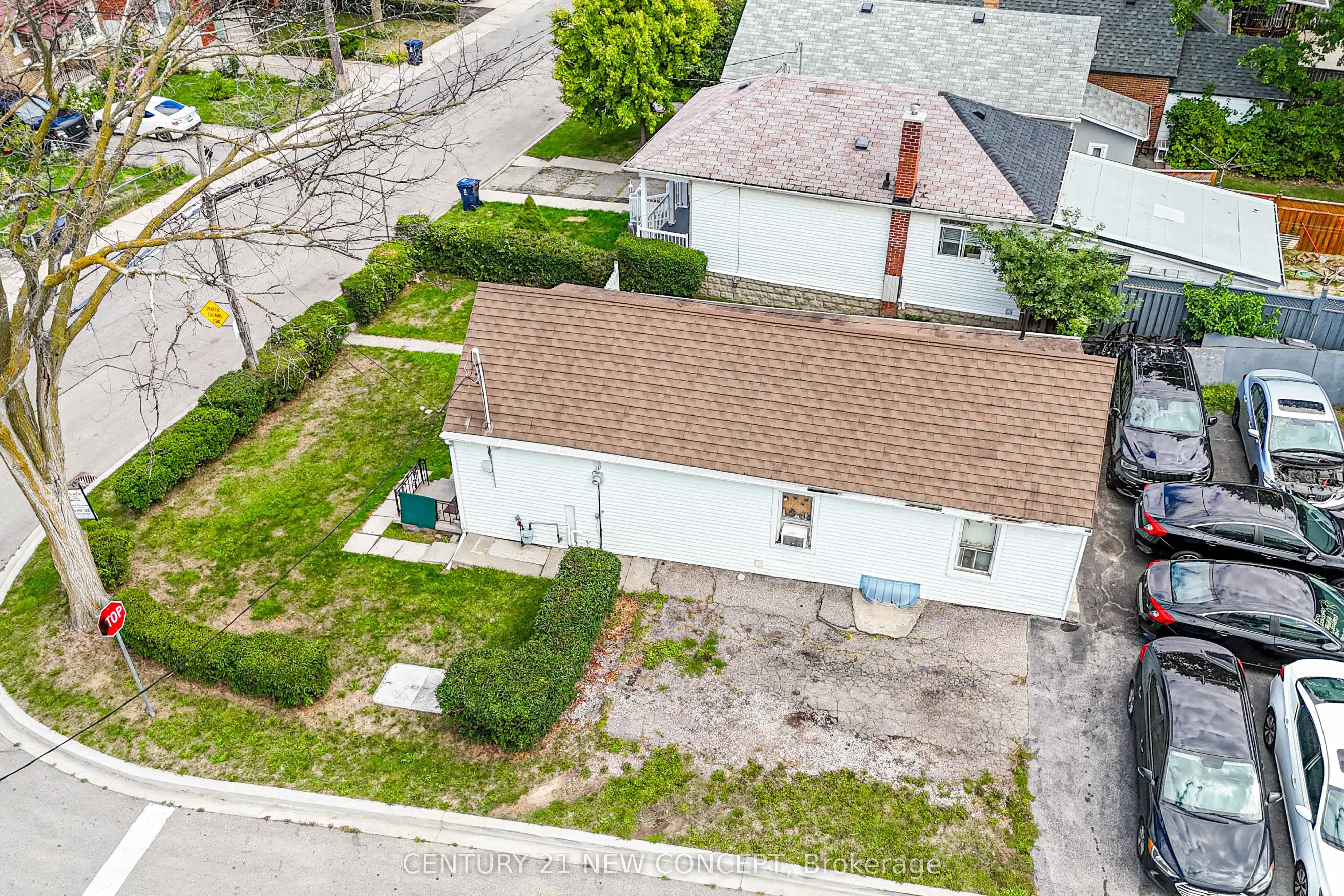 1171 Roselawn Avenue