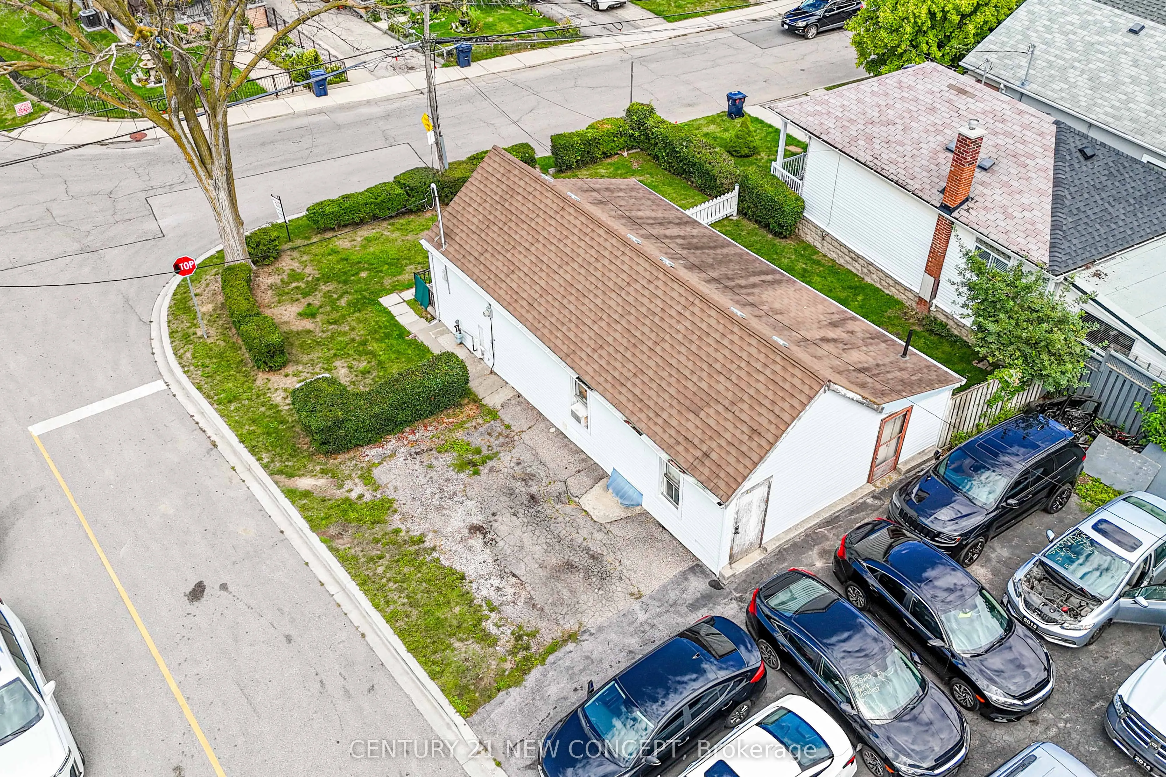 1171 Roselawn Avenue