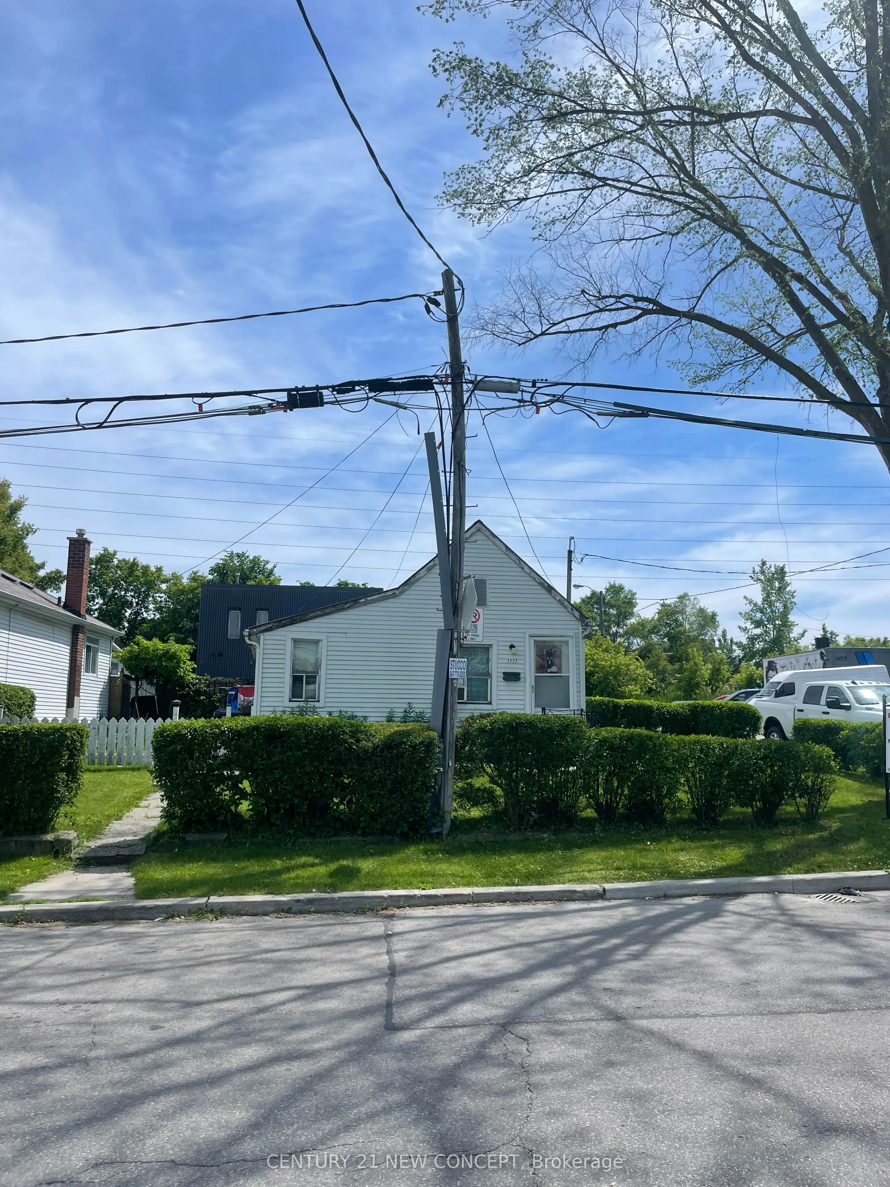 1171 Roselawn Avenue