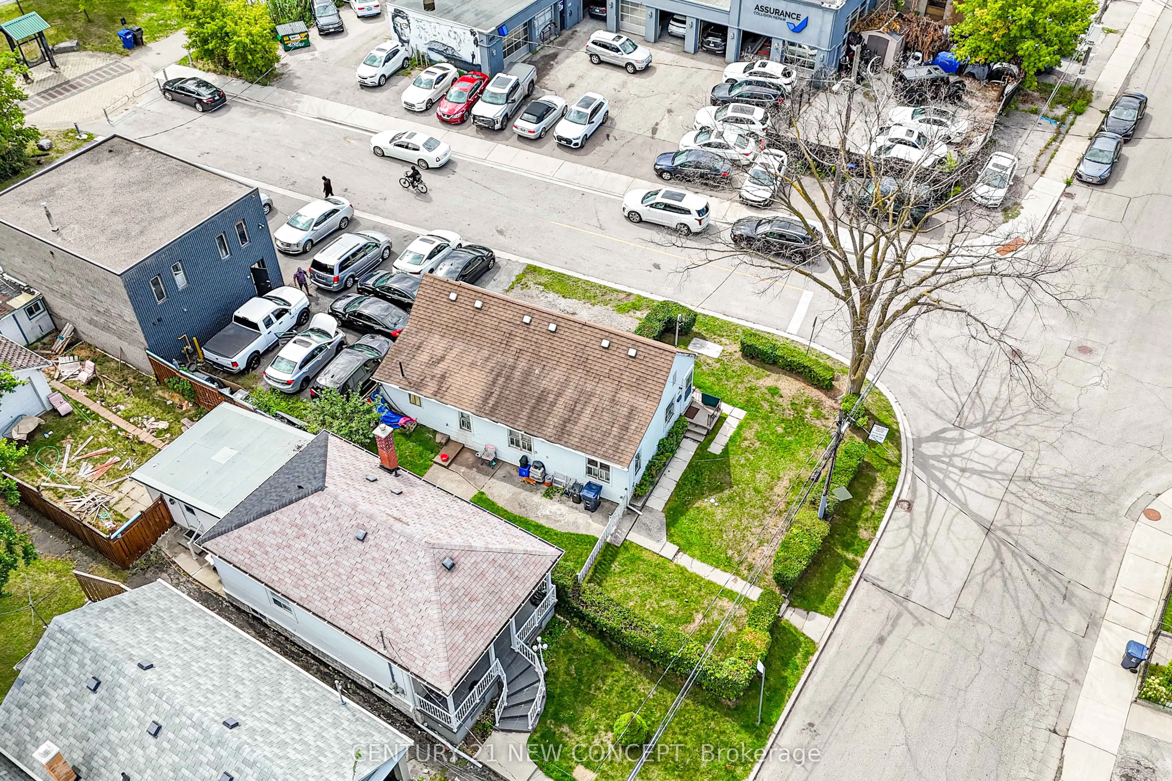1171 Roselawn Avenue