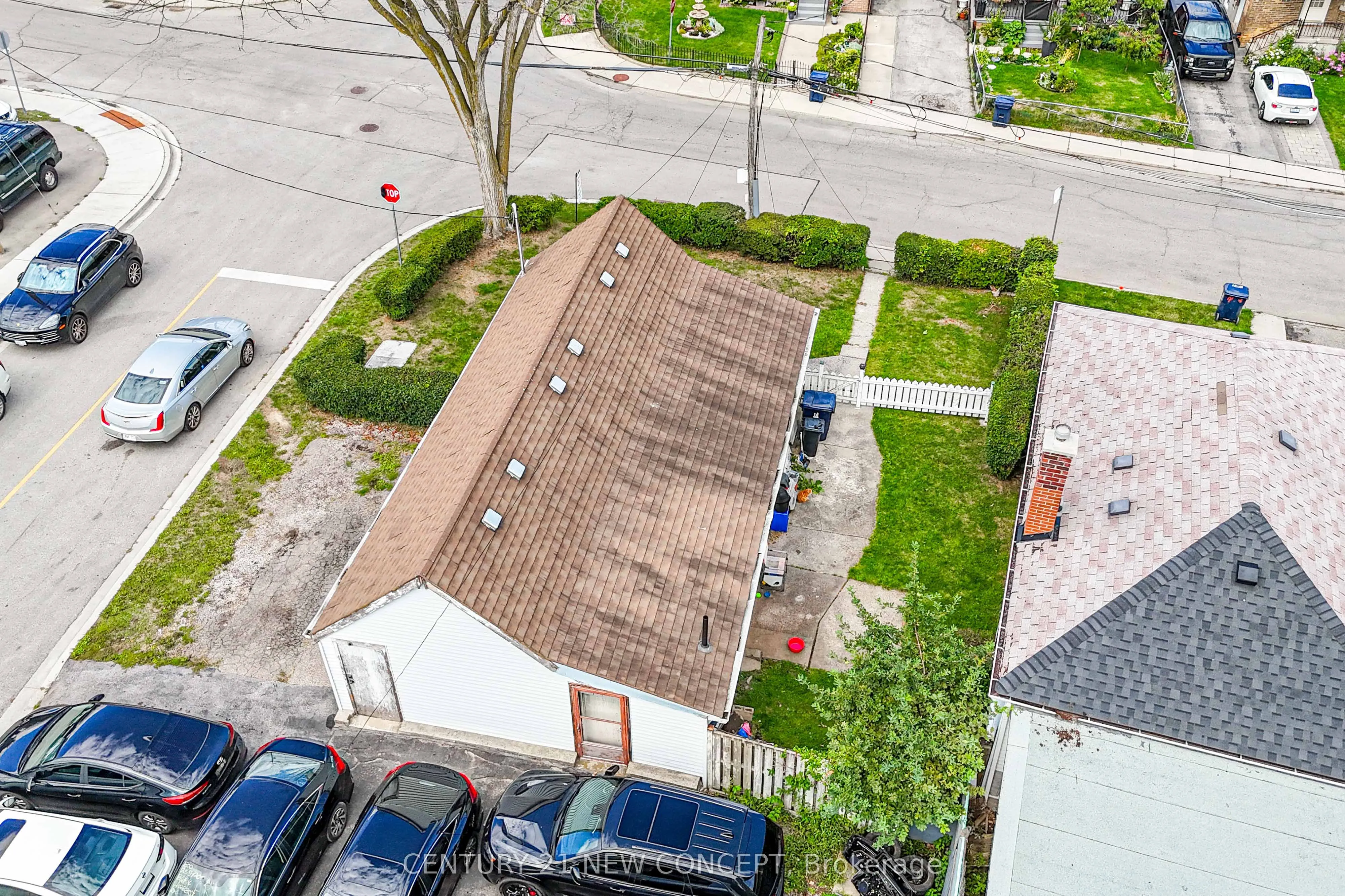 1171 Roselawn Avenue