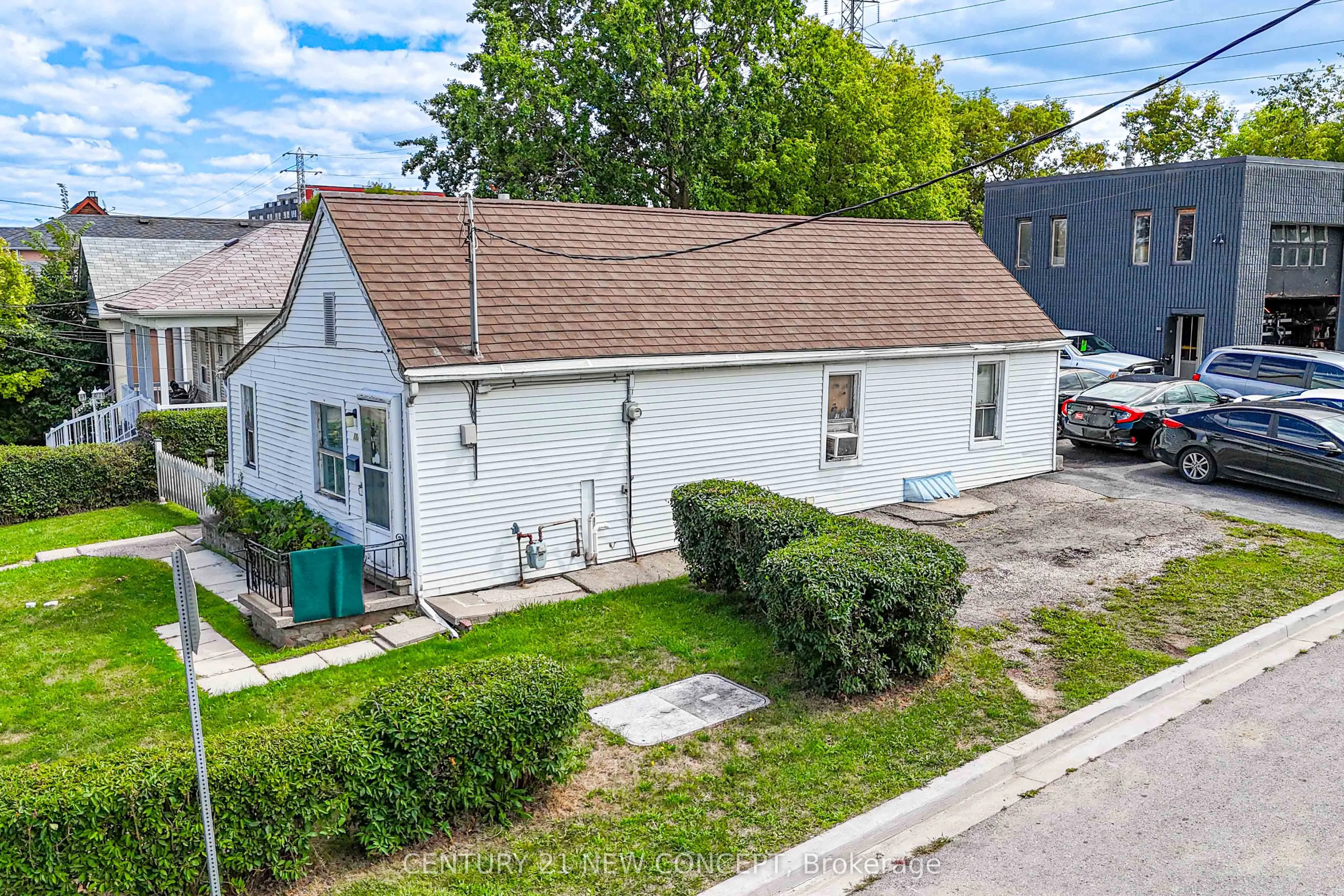 1171 Roselawn Avenue