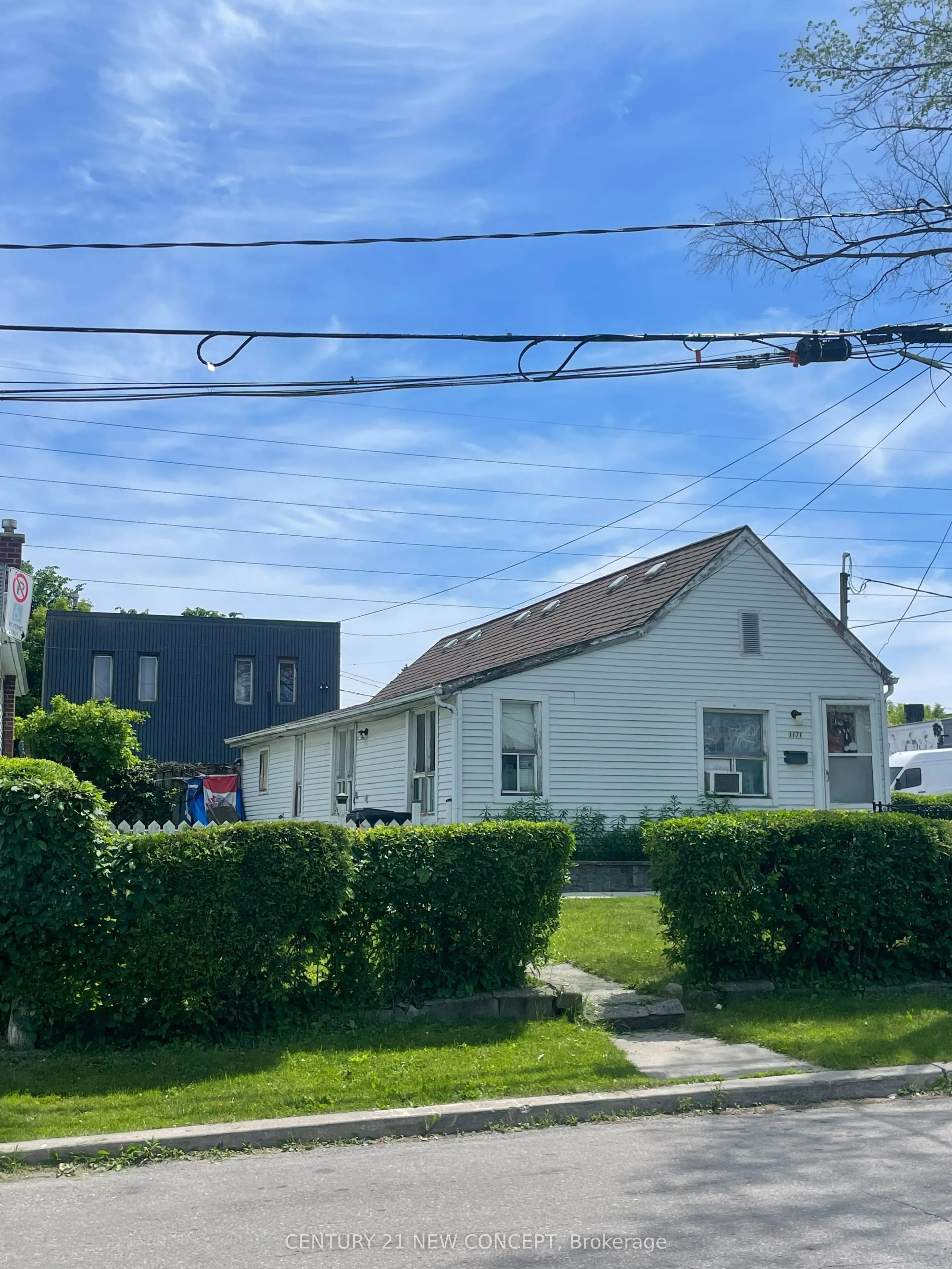 1171 Roselawn Avenue