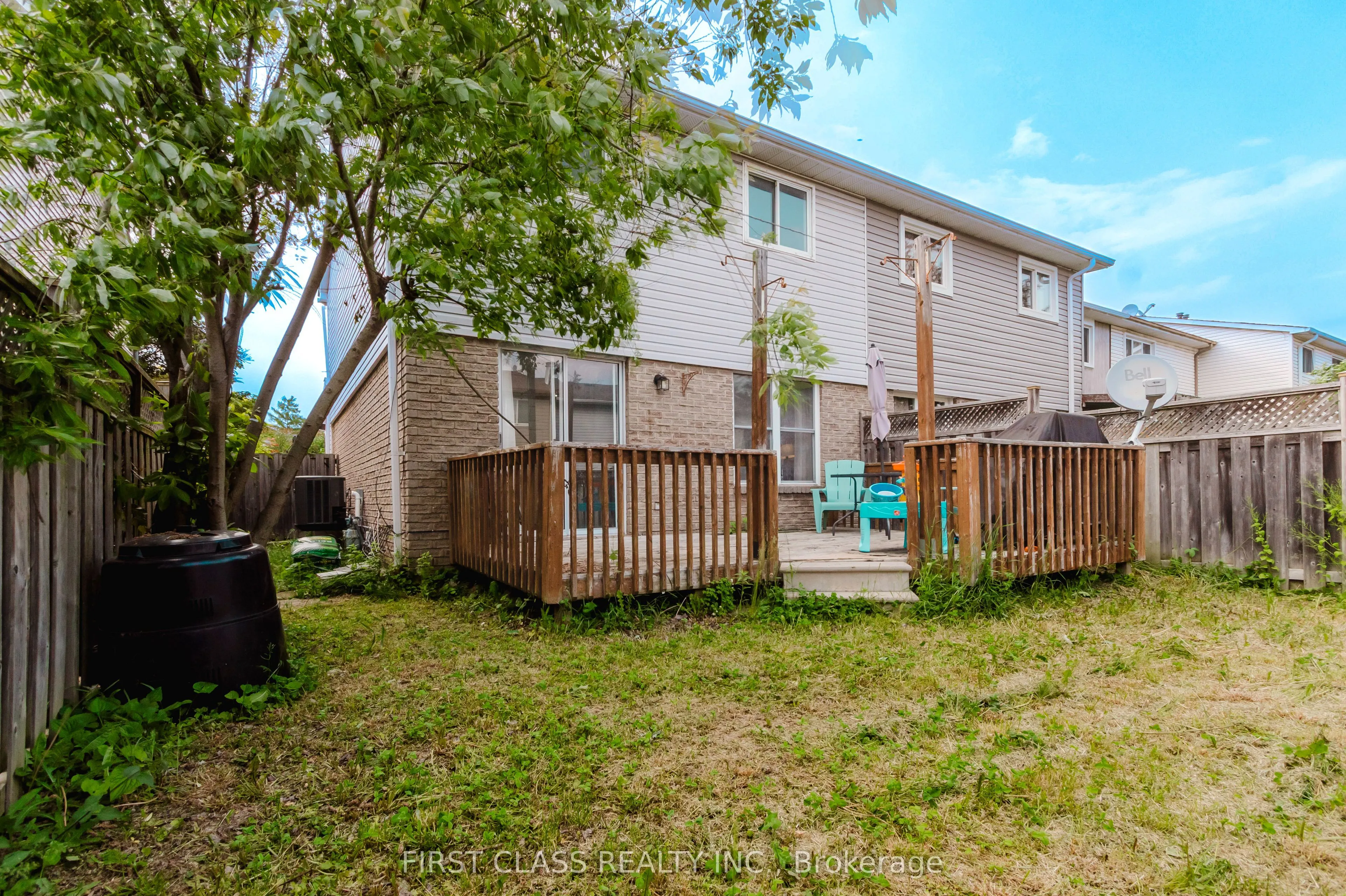 75 Royal Salisbury Way
