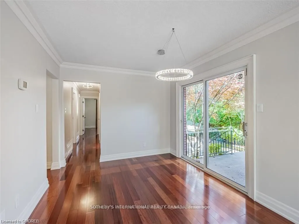 942 Fletcher Valley Crescent