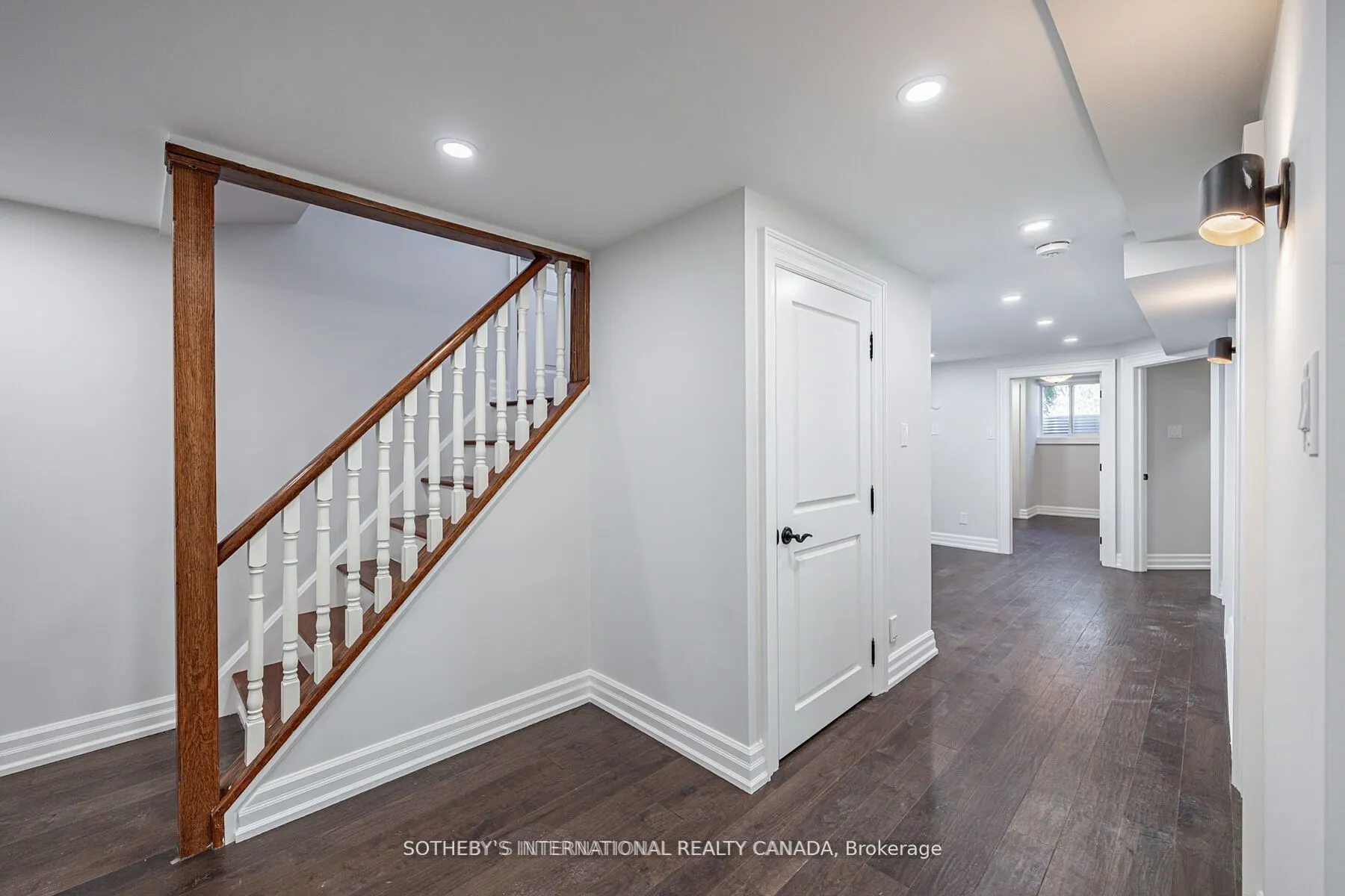 942 Fletcher Valley Crescent