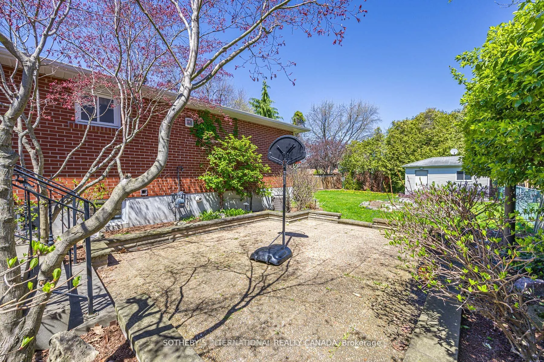 942 Fletcher Valley Crescent