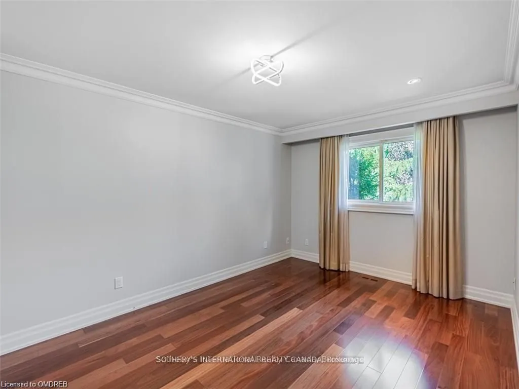 942 Fletcher Valley Crescent