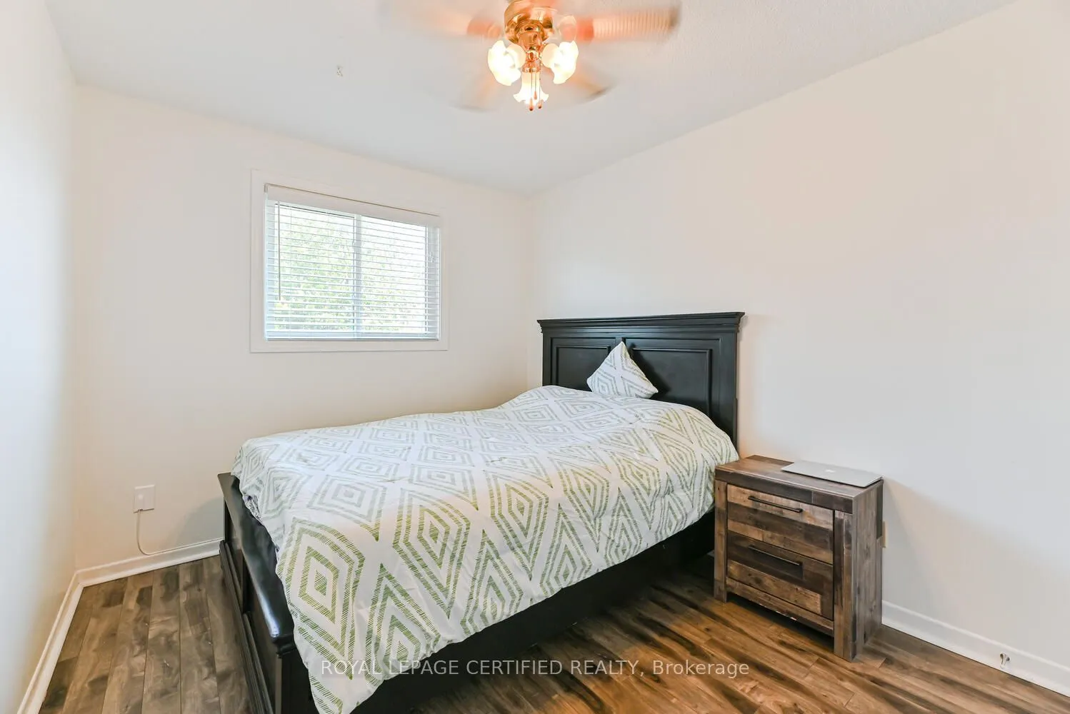 37 Newbridge Crescent