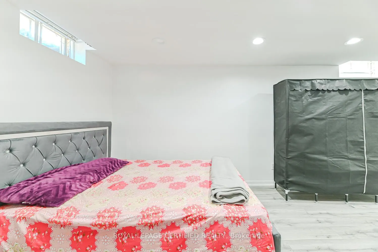 37 Newbridge Crescent