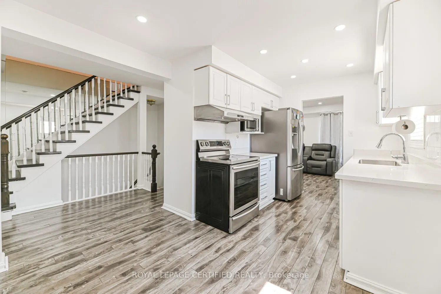 37 Newbridge Crescent