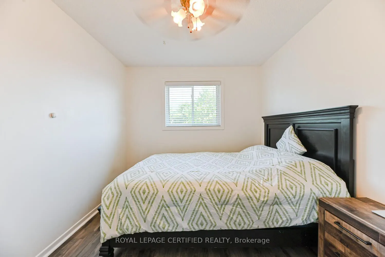 37 Newbridge Crescent