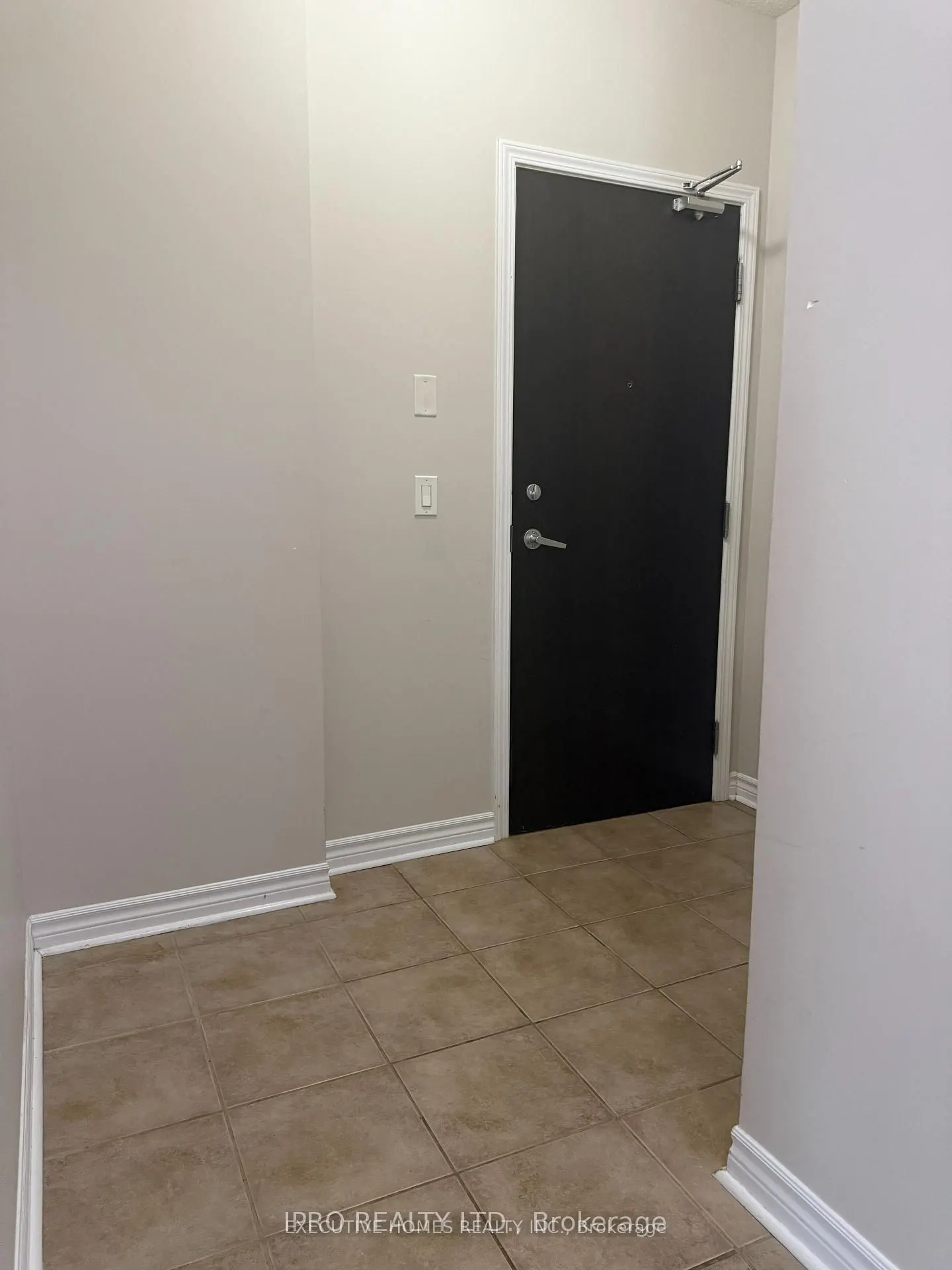 388 Prince Of Wales Drive, #810