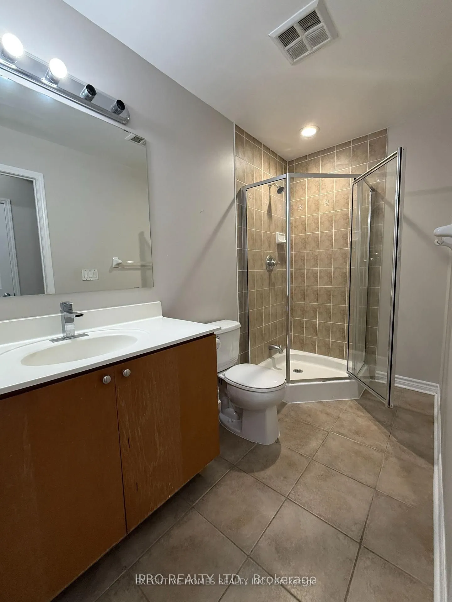 388 Prince Of Wales Drive, #810