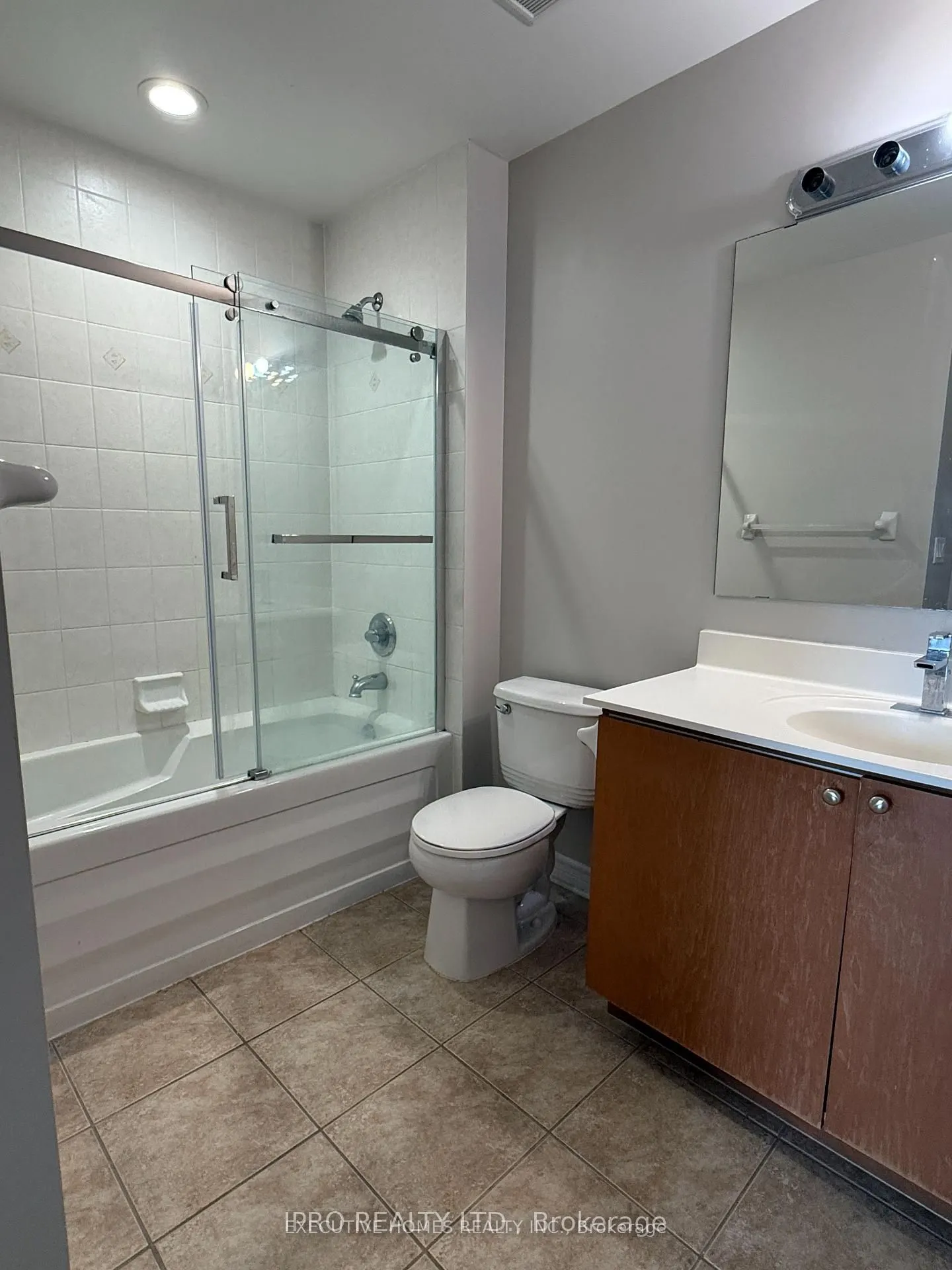 388 Prince Of Wales Drive, #810