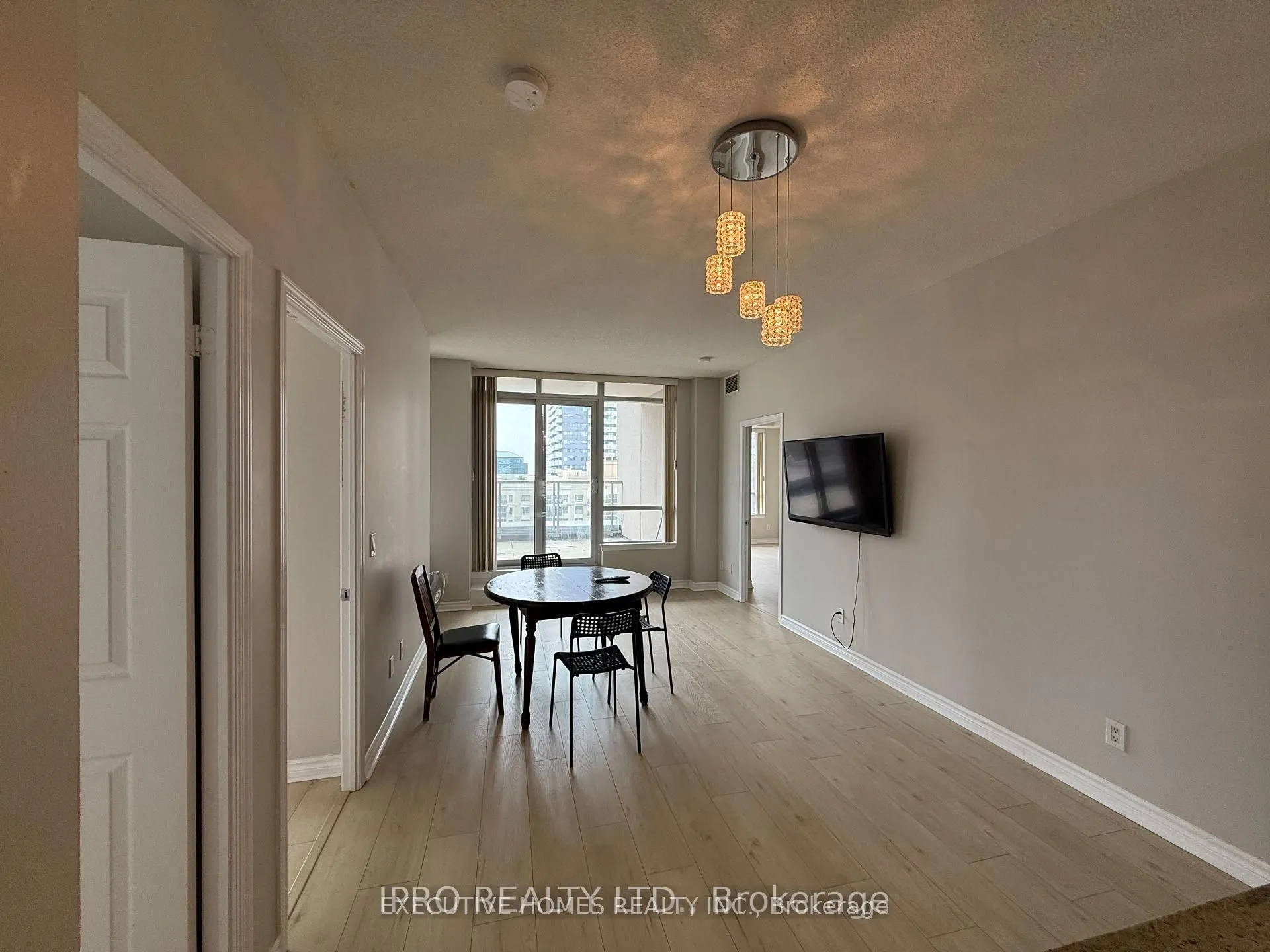 388 Prince Of Wales Drive, #810