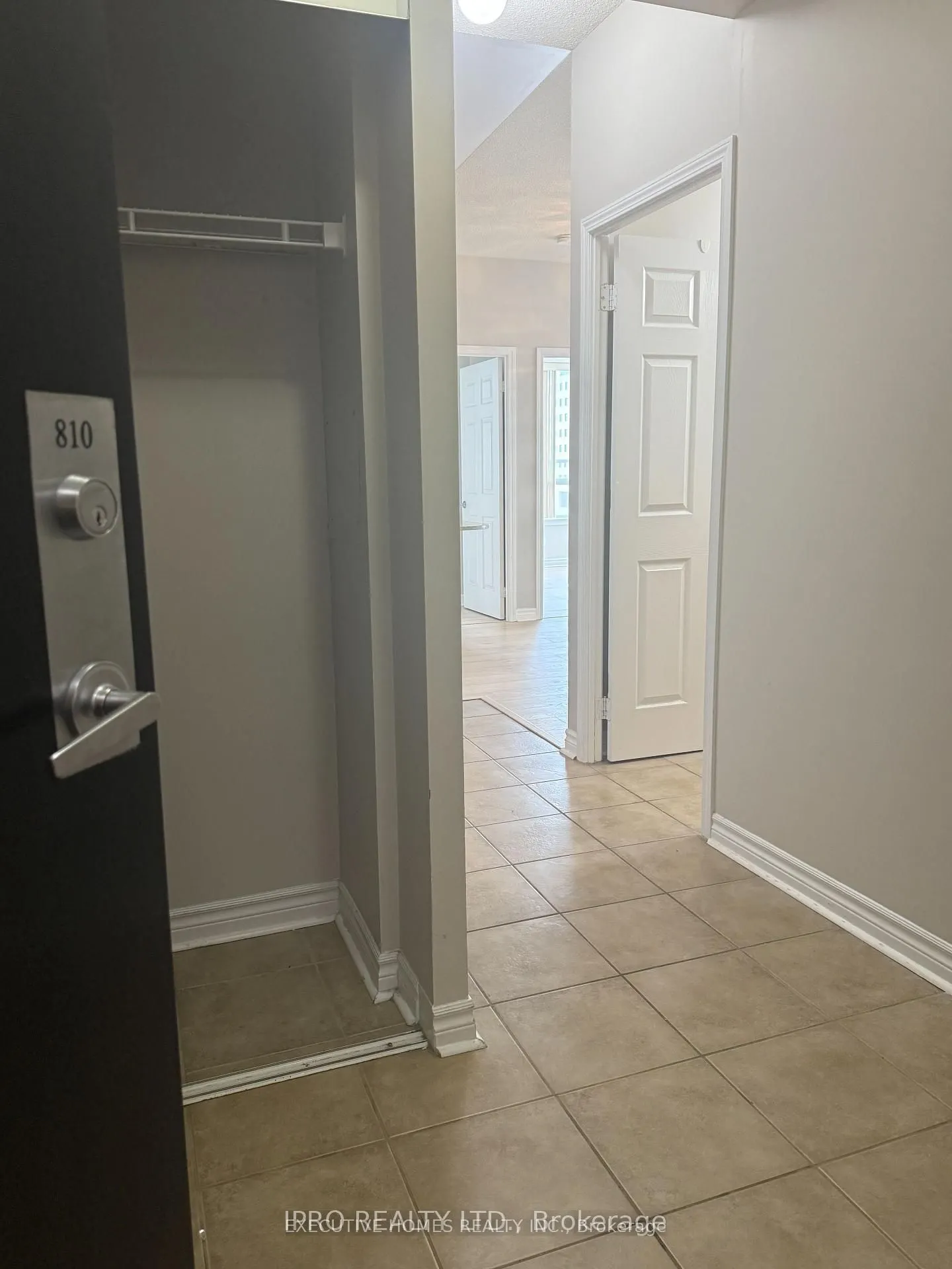 388 Prince Of Wales Drive, #810