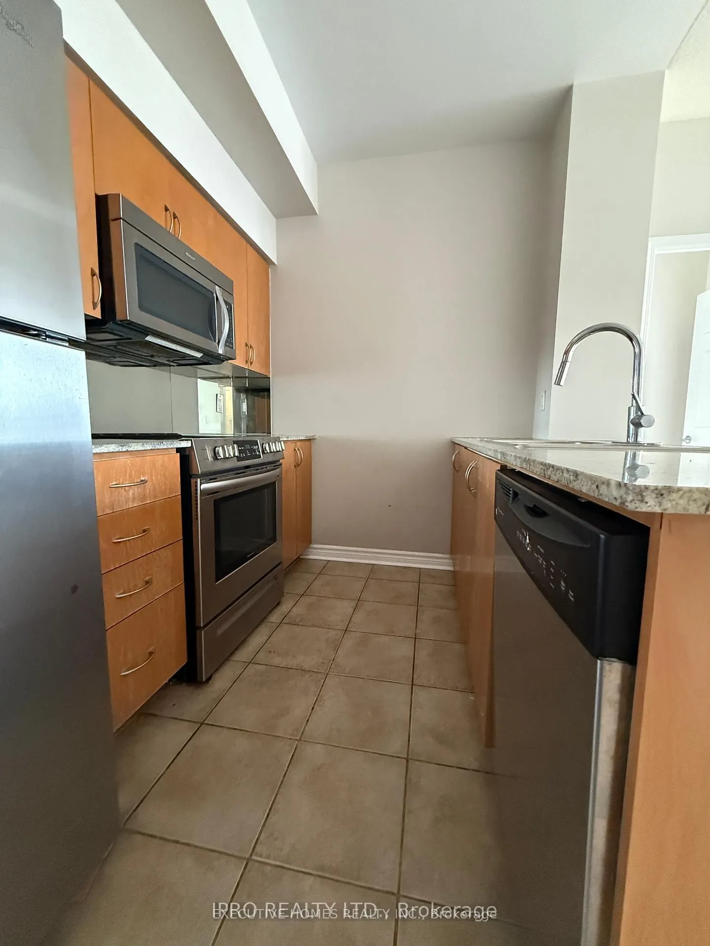 388 Prince Of Wales Drive, #810