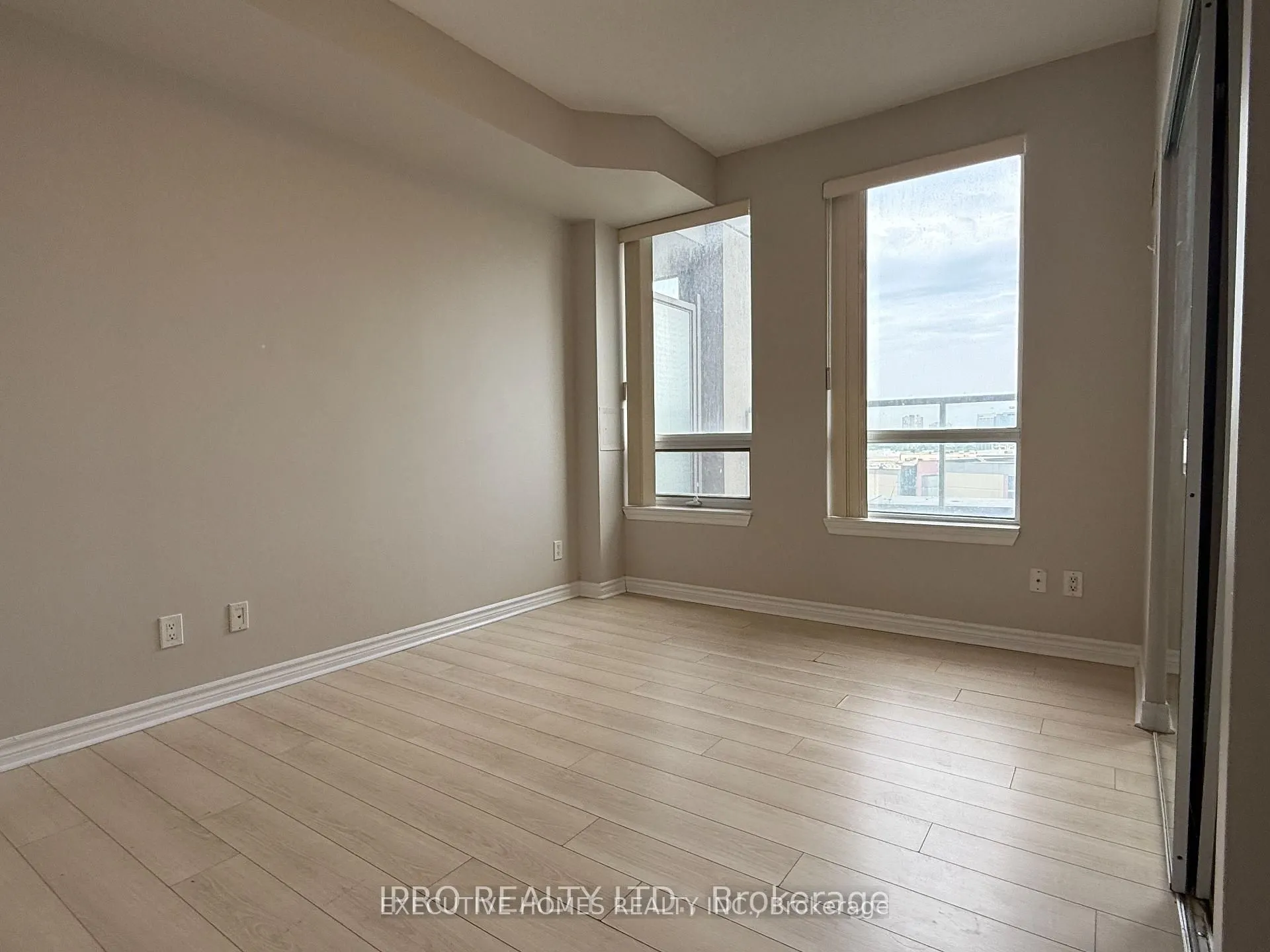 388 Prince Of Wales Drive, #810