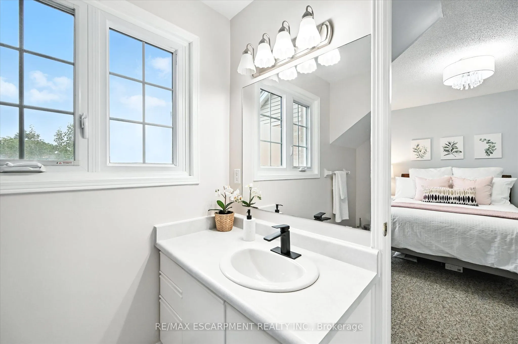 2110 CLEAVER Avenue, #228