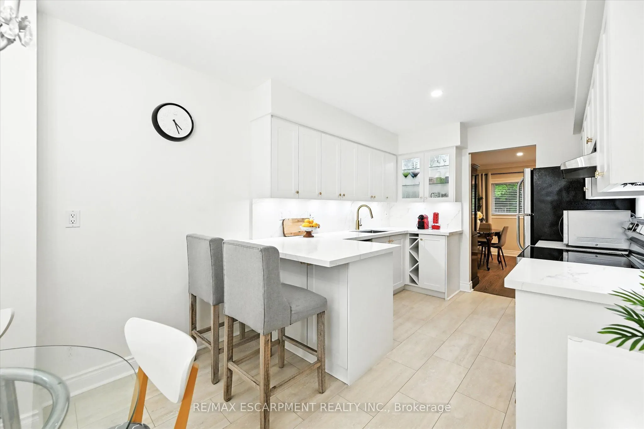 2110 CLEAVER Avenue, #228