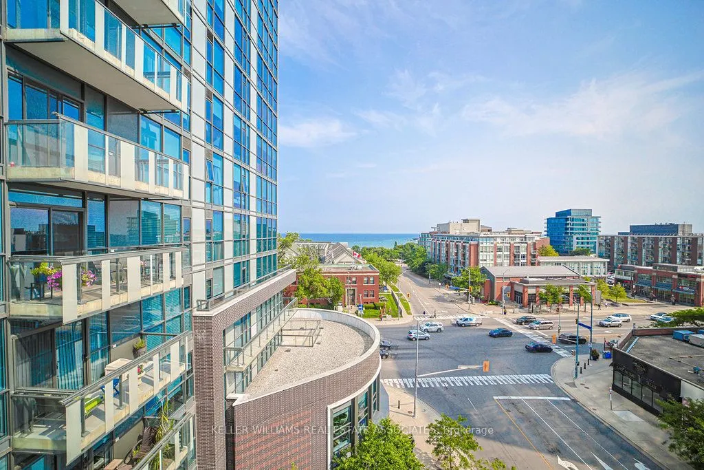 1 Hurontario Street, #609
