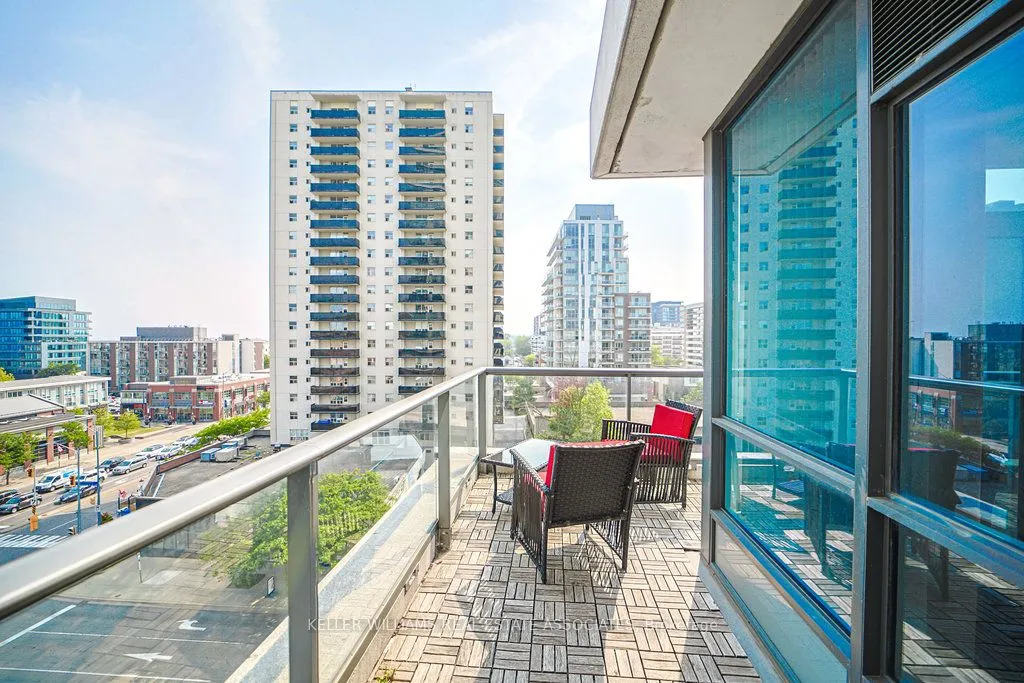 1 Hurontario Street, #609