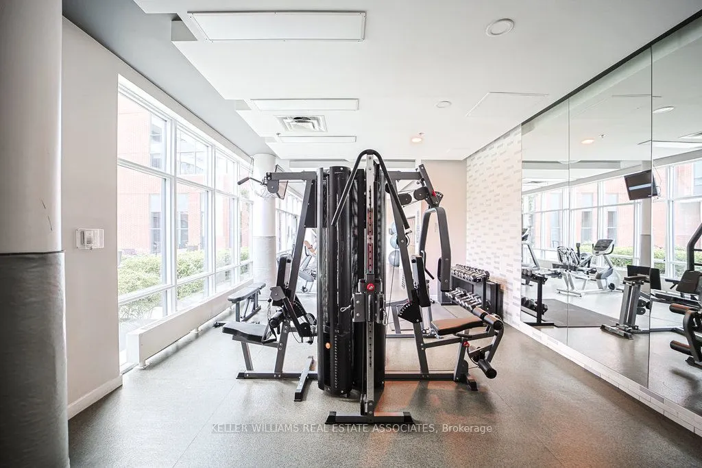 1 Hurontario Street, #609