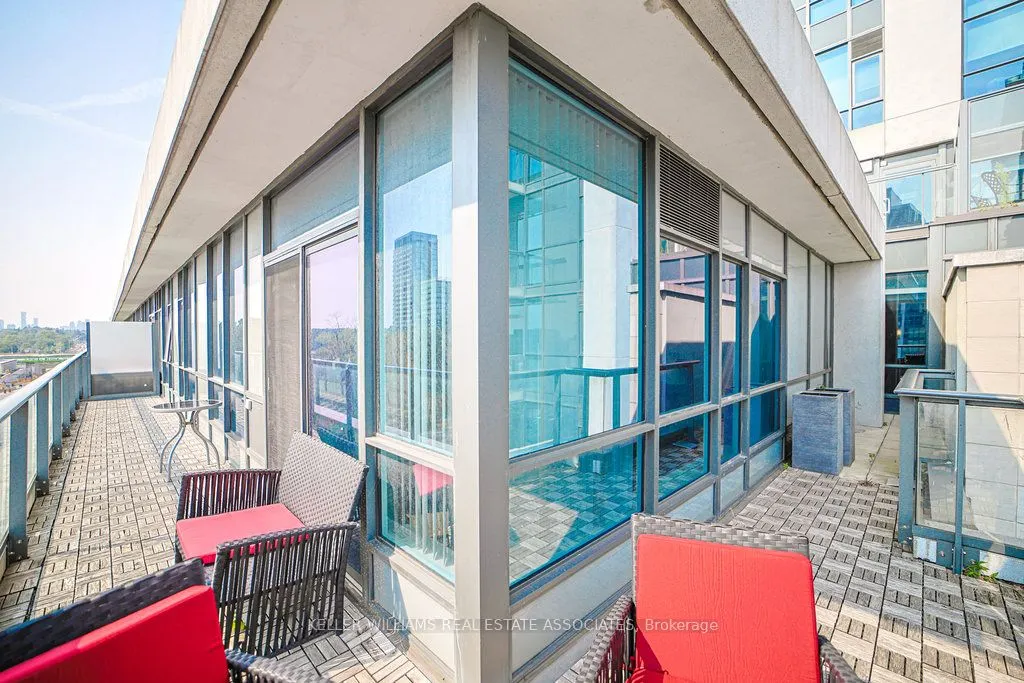 1 Hurontario Street, #609