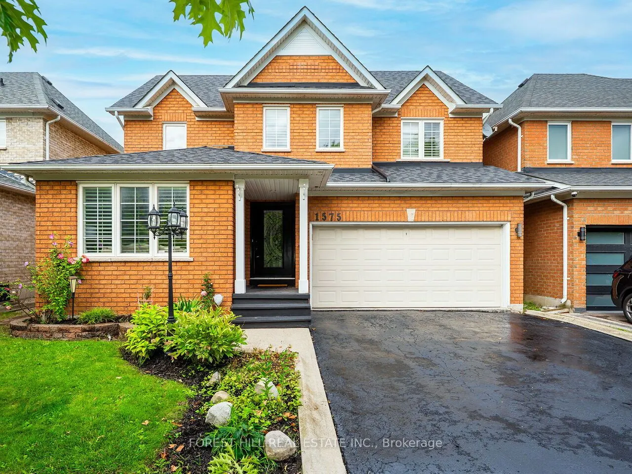 1575 Samuelson Crescent