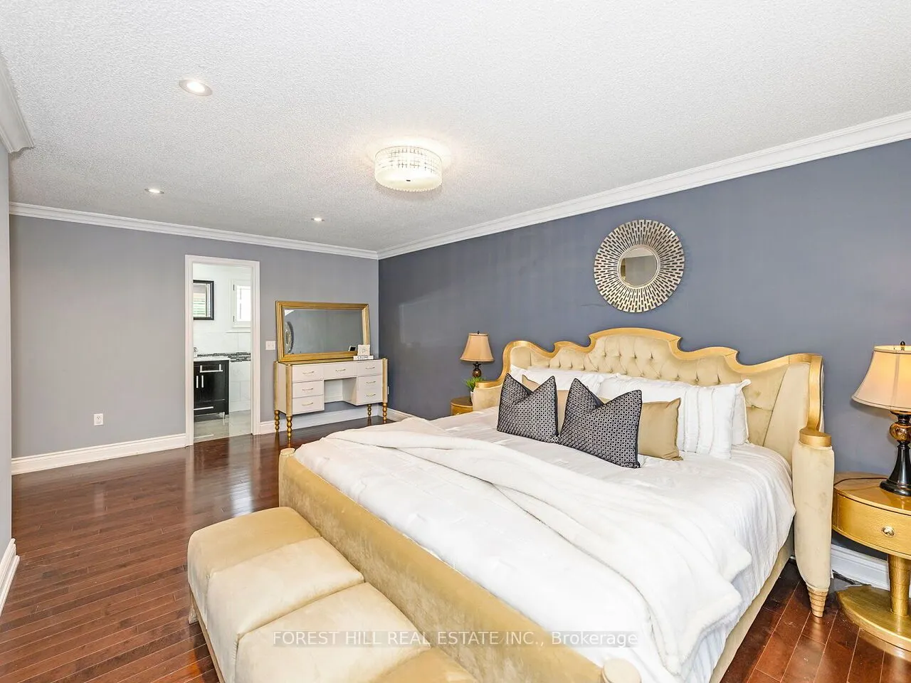 1575 Samuelson Crescent