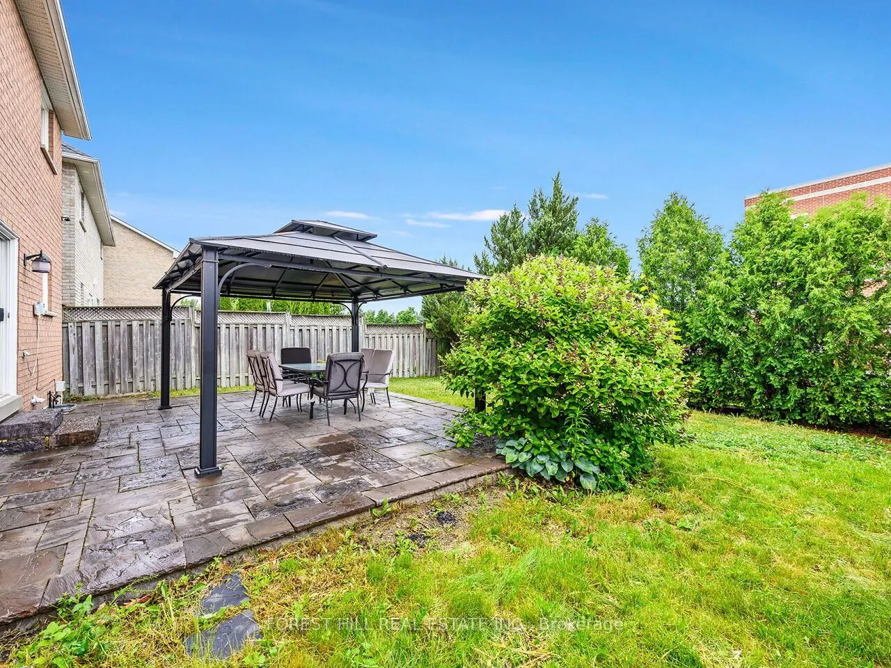 1575 Samuelson Crescent