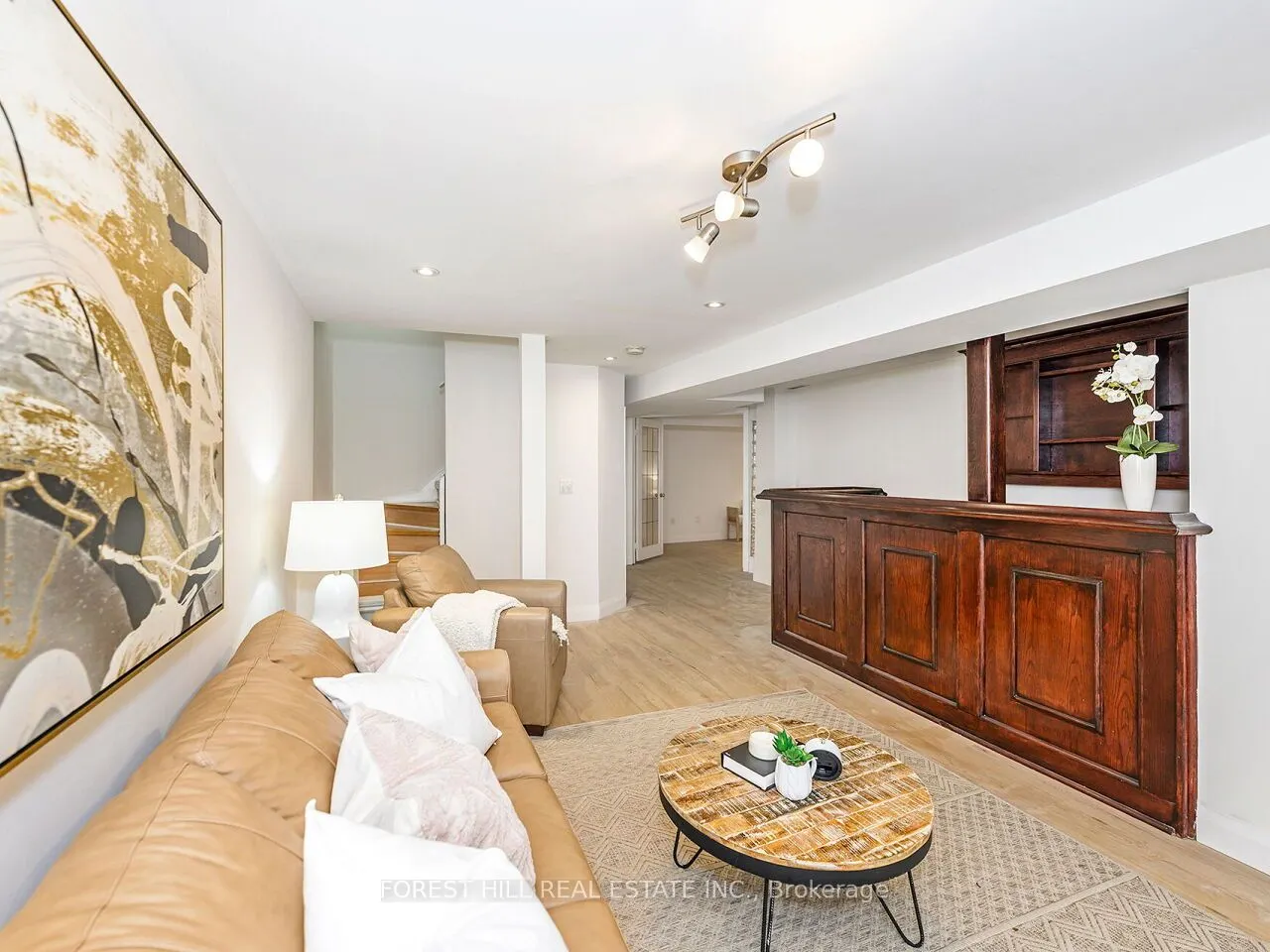 1575 Samuelson Crescent