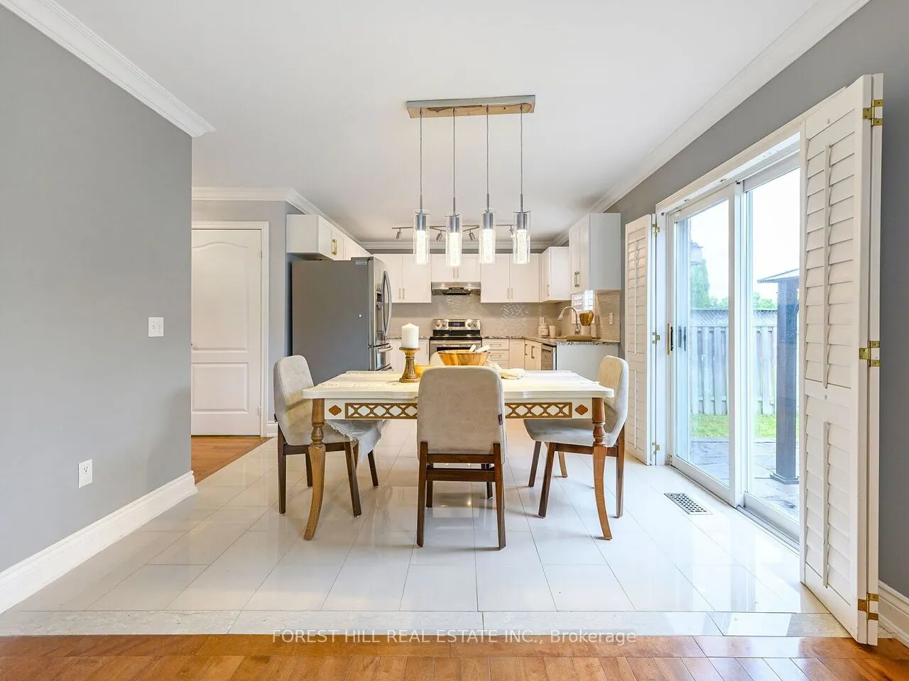 1575 Samuelson Crescent