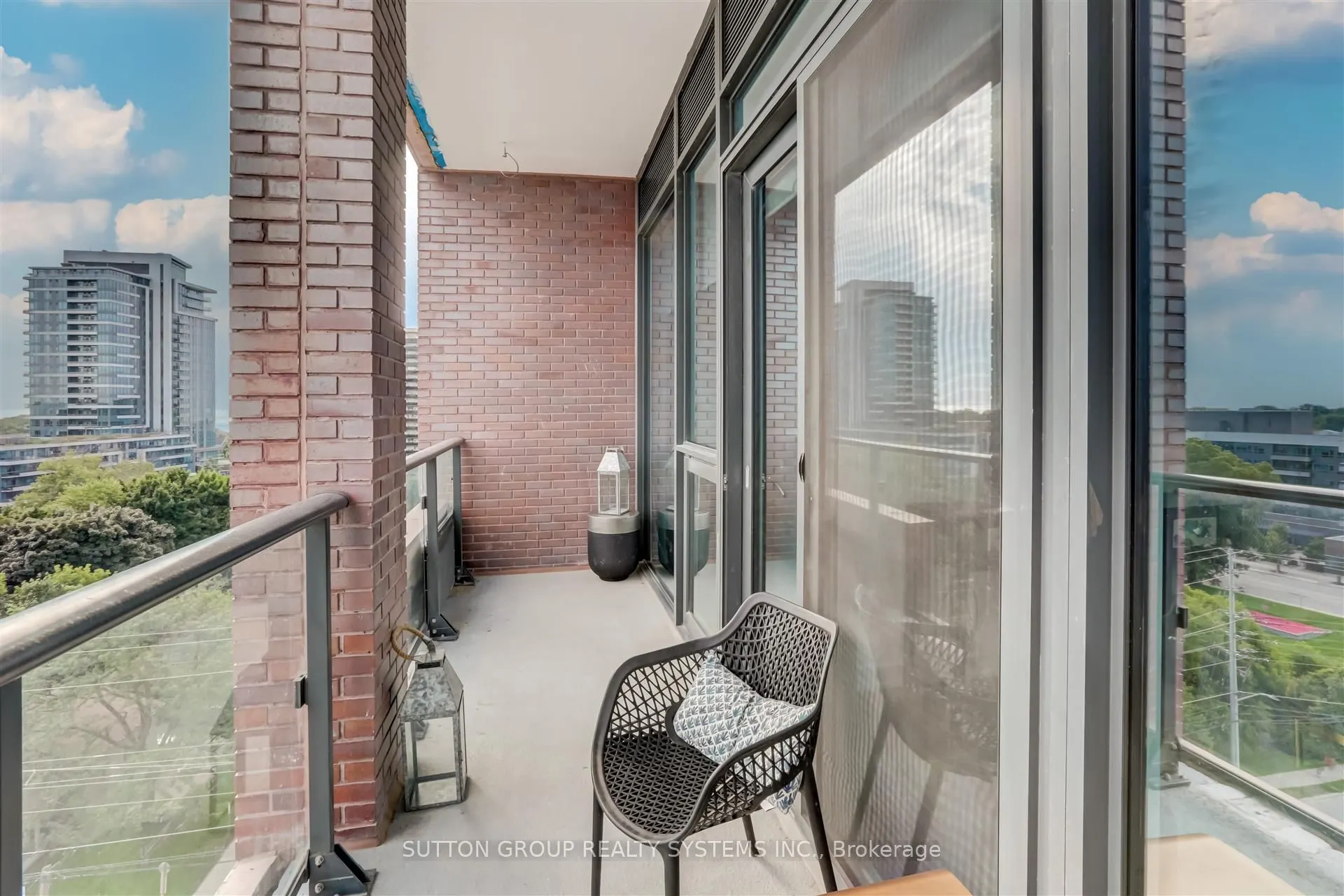 28 Ann Street #807