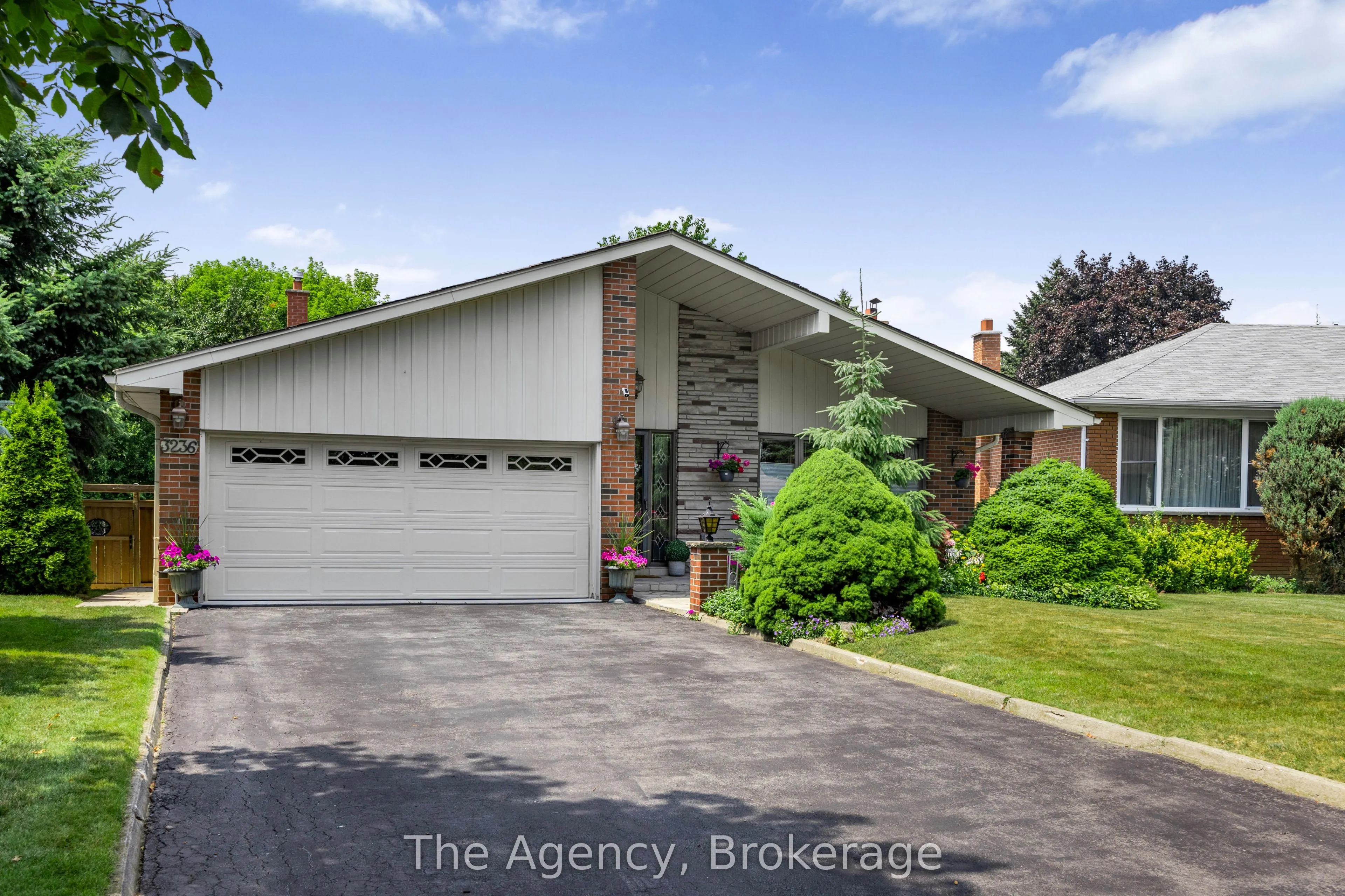 3236 Cedartree Crescent