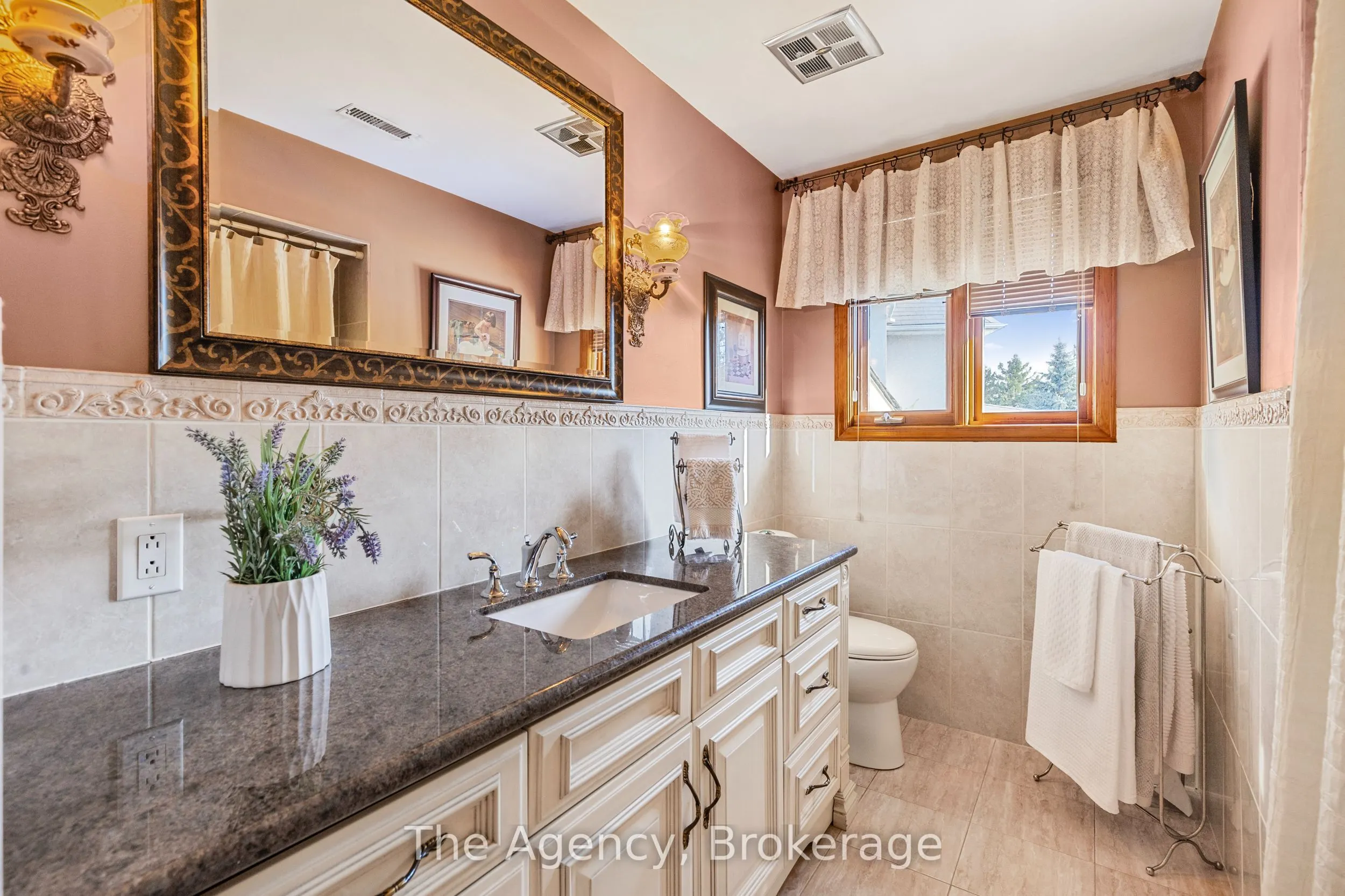 3236 Cedartree Crescent