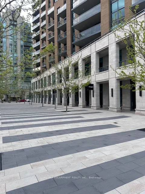 2060 Lakeshore Road, #111