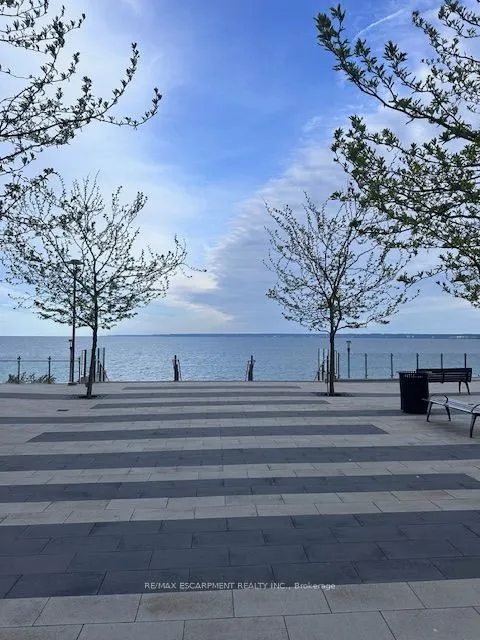 2060 Lakeshore Road, #111