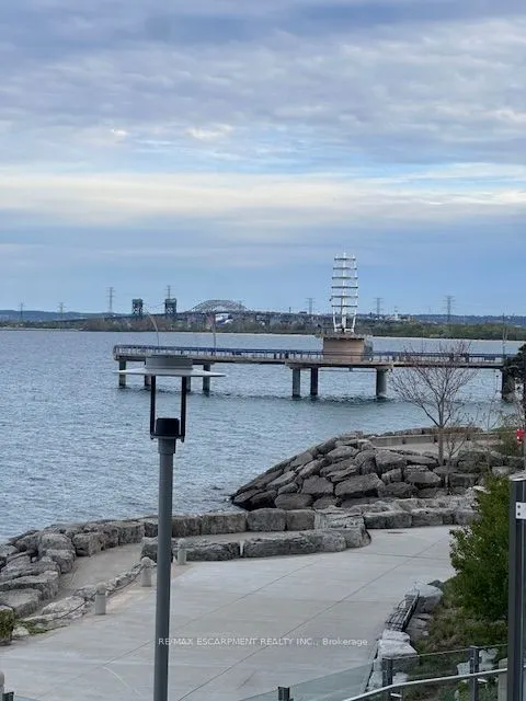 2060 Lakeshore Road, #111