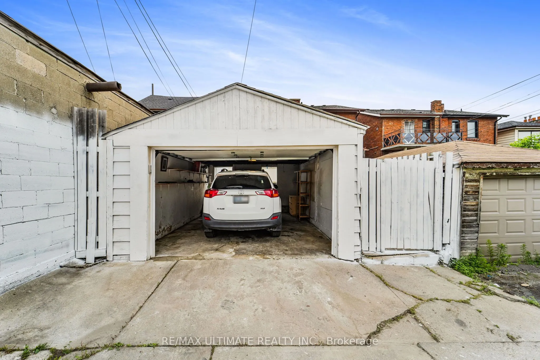 2010 Dufferin Street