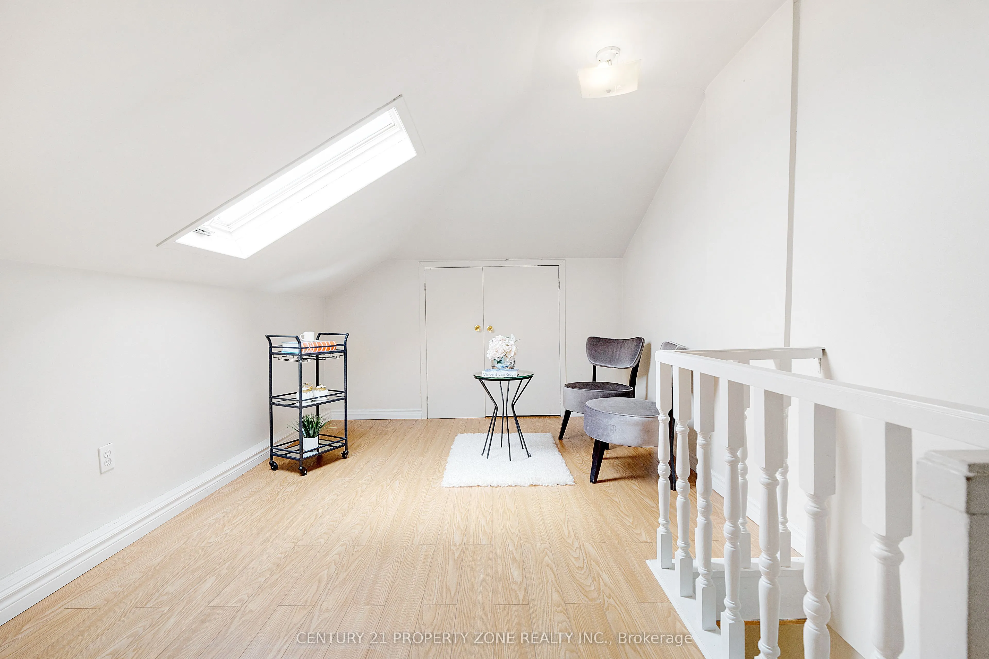 5469 Palmerston Crescent
