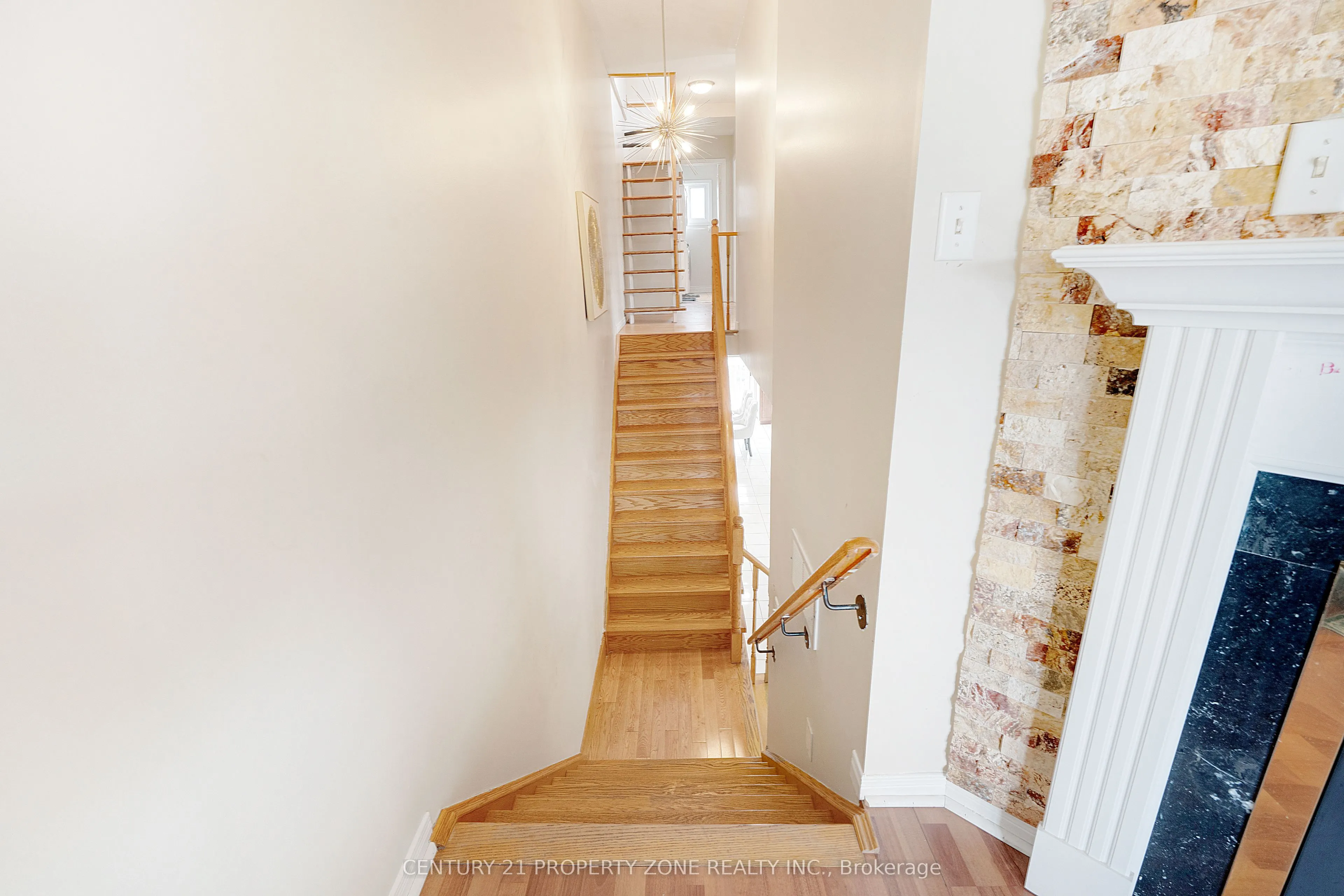 5469 Palmerston Crescent