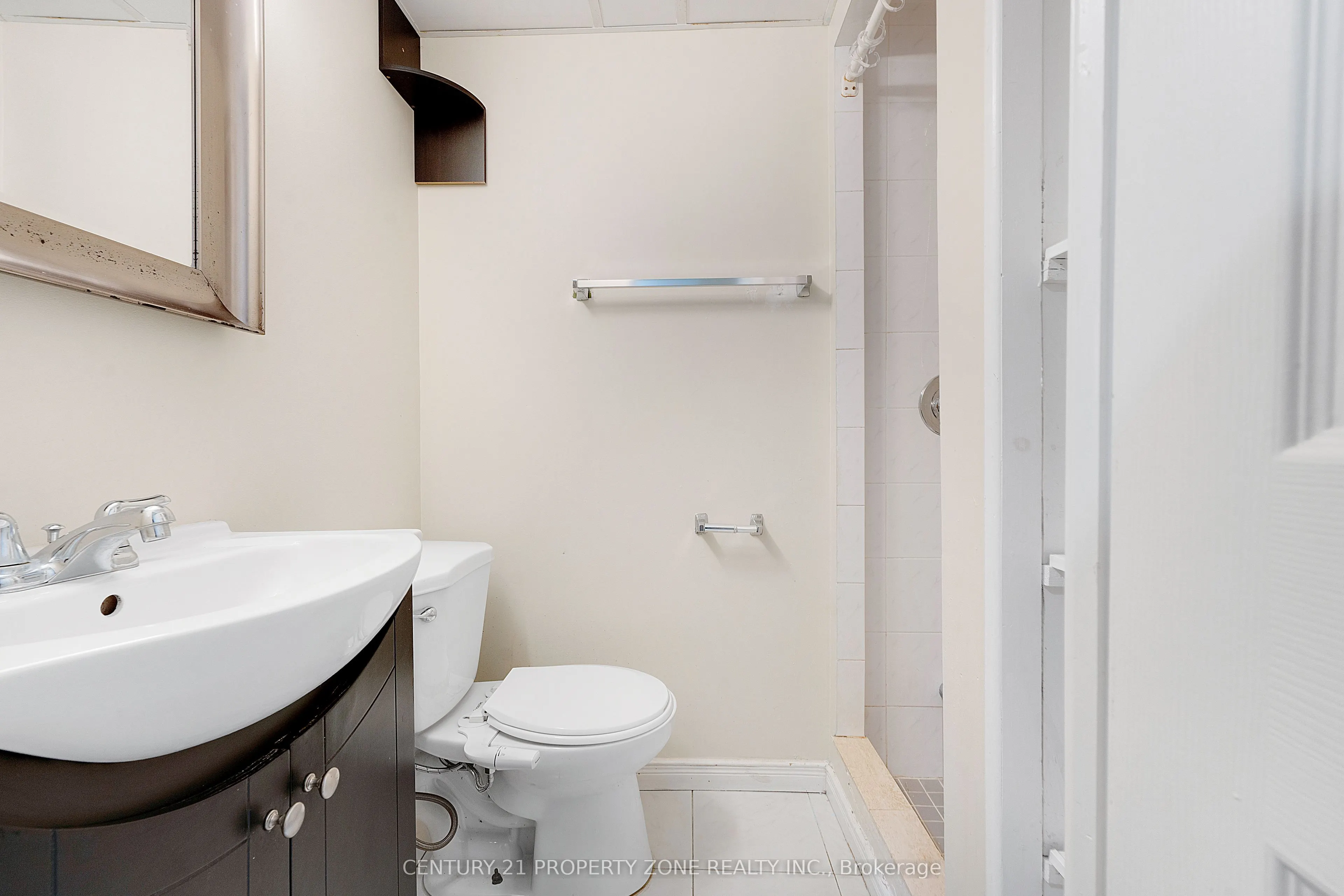 5469 Palmerston Crescent