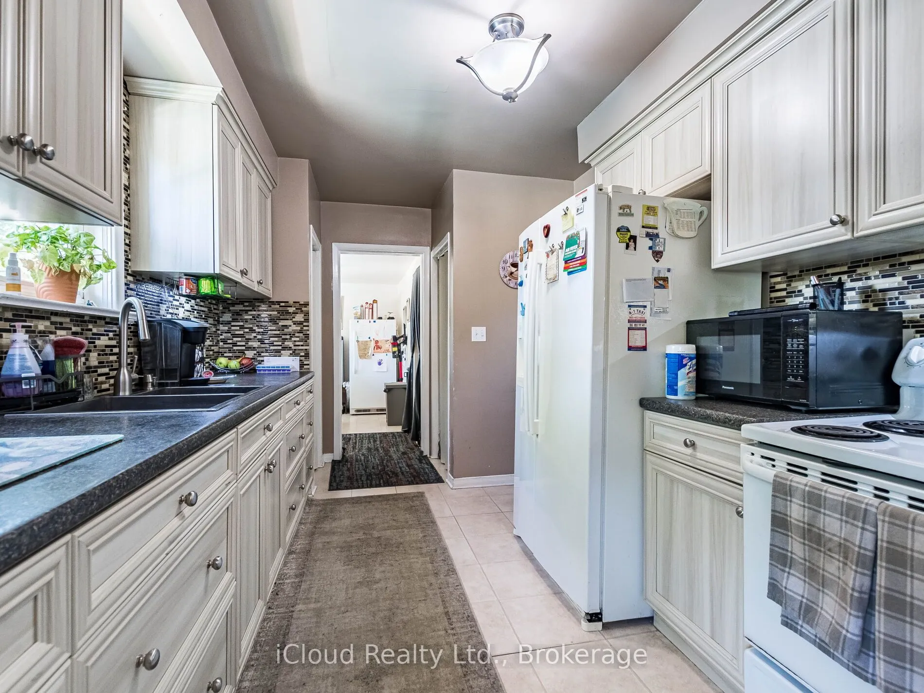 9 Crestview Avenue