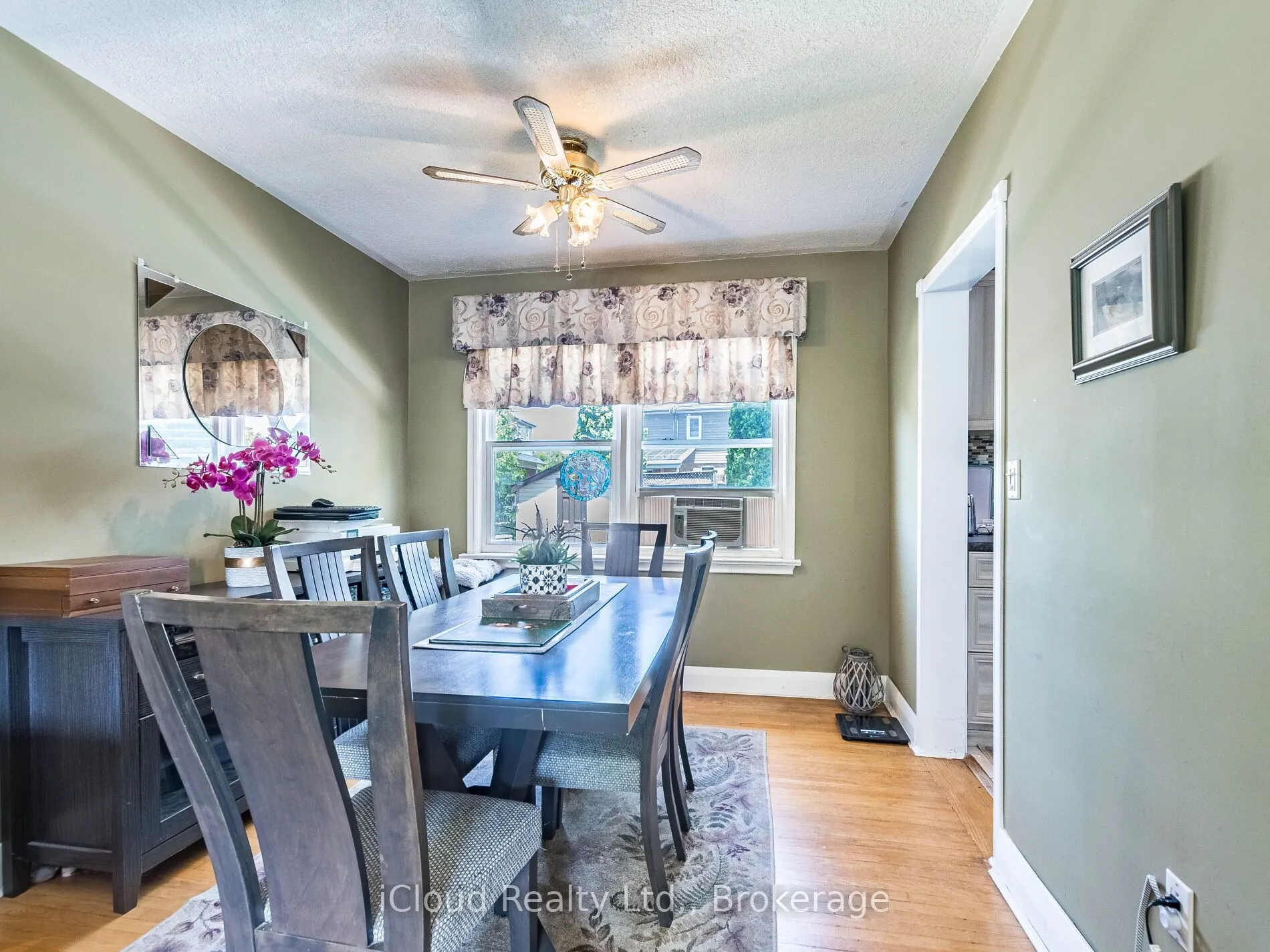 9 Crestview Avenue